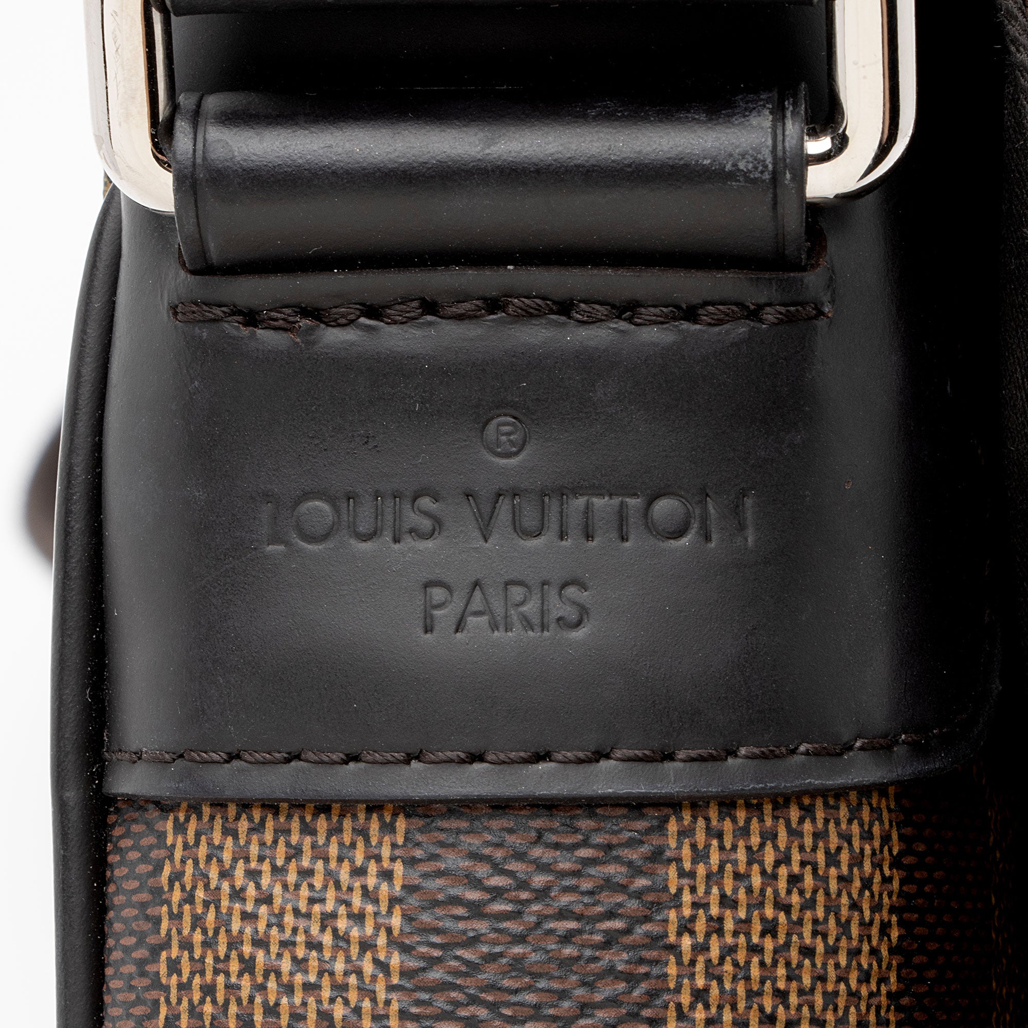 Louis Vuitton Damier Ebene District PM Messenger Bag (SHF-bEG8rt)