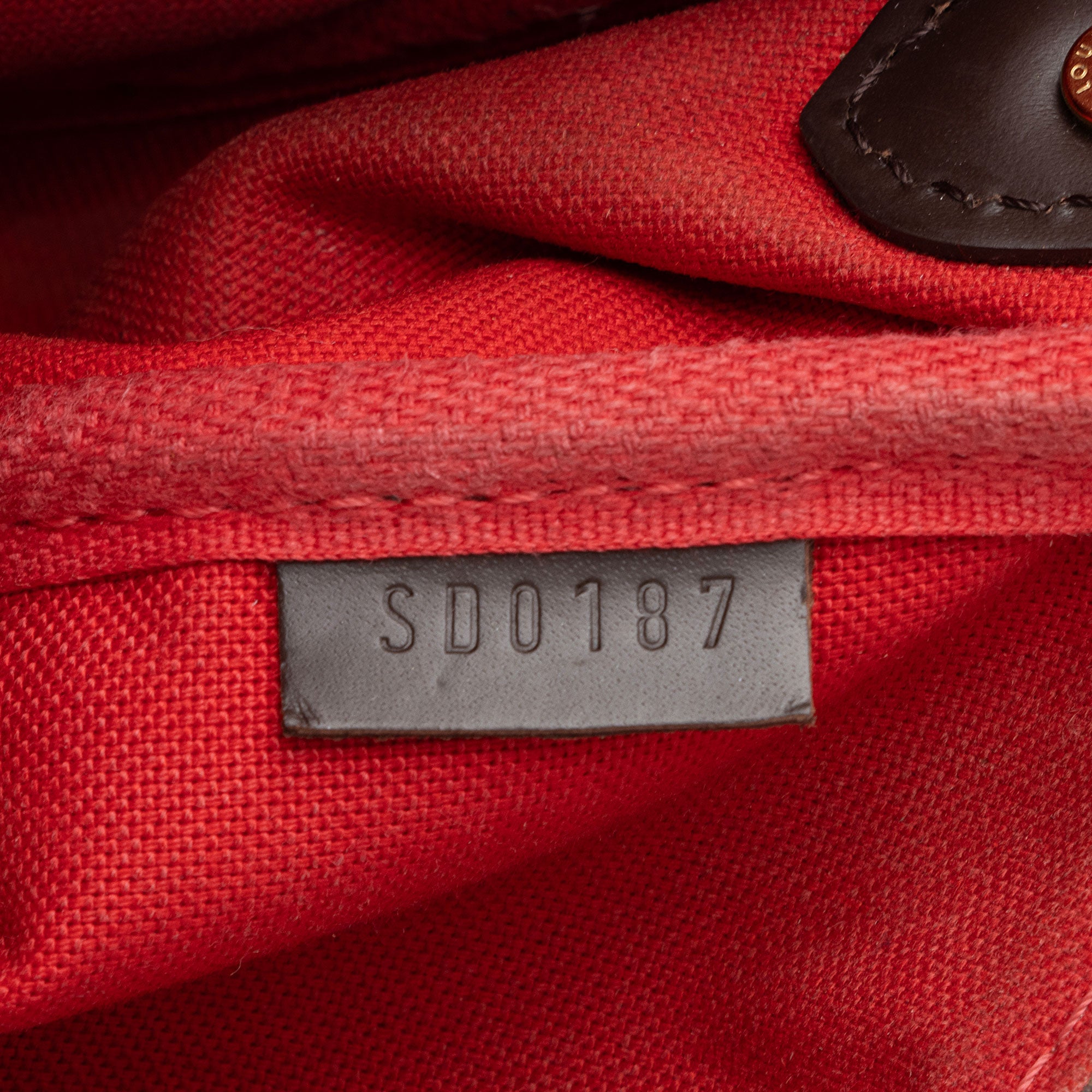 Louis Vuitton Damier Ebene Favorite MM Shoulder Bag (SHF-0DWjUf)