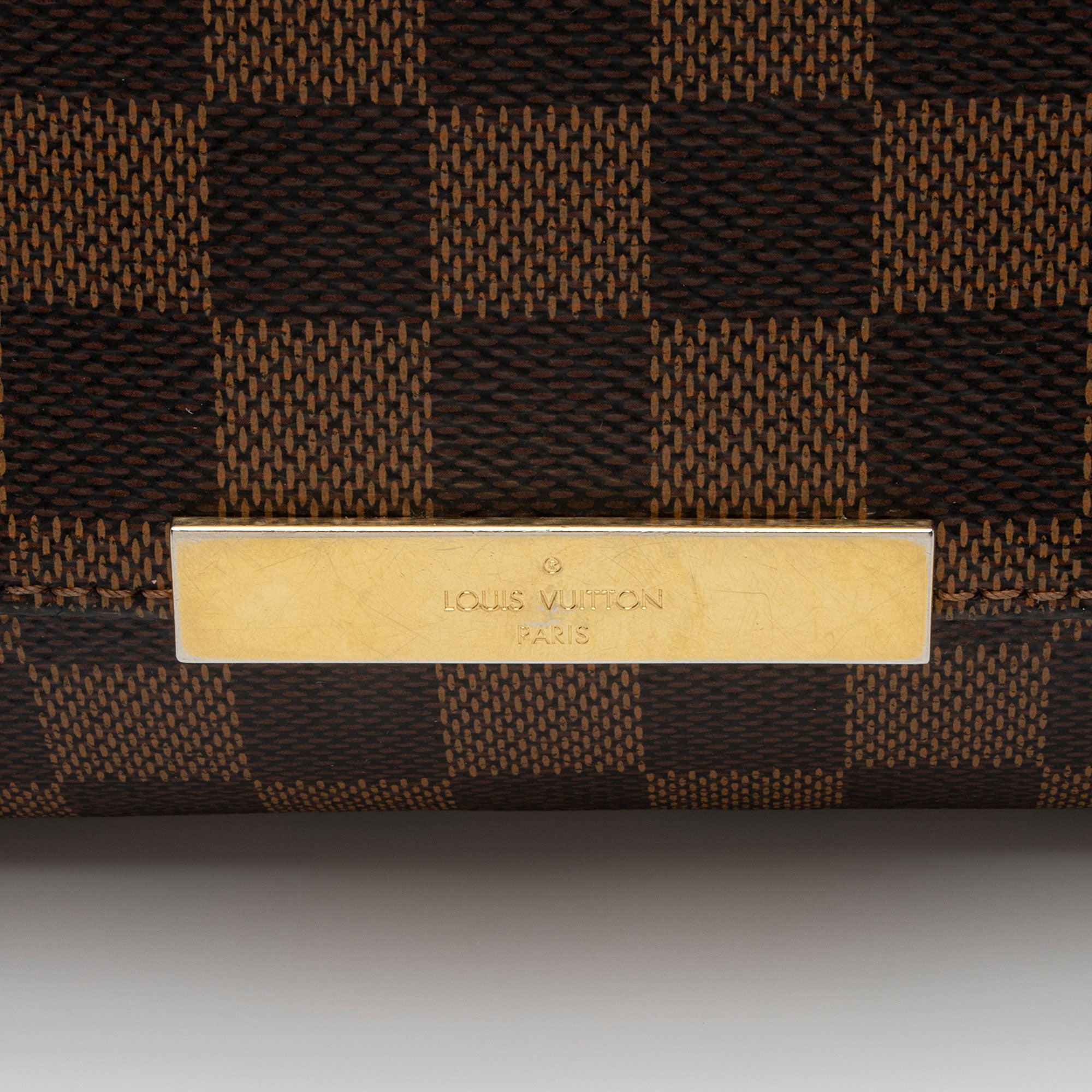 Louis Vuitton Damier Ebene Favorite MM Shoulder Bag (SHF-tqOR1k)