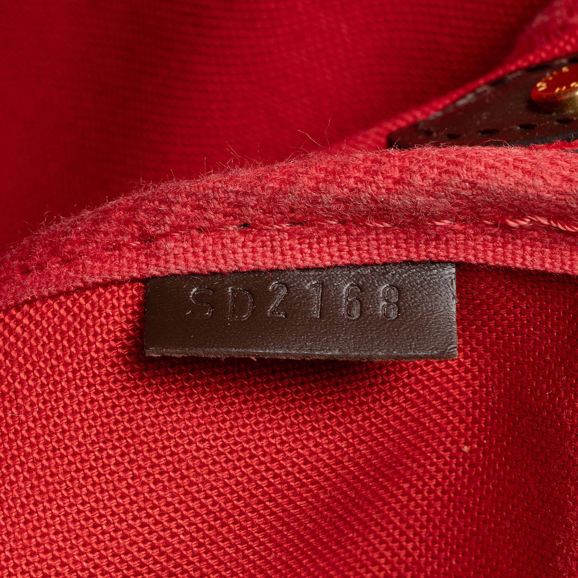 Louis Vuitton Damier Ebene Favorite MM Shoulder Bag (SHF-drGeqd)