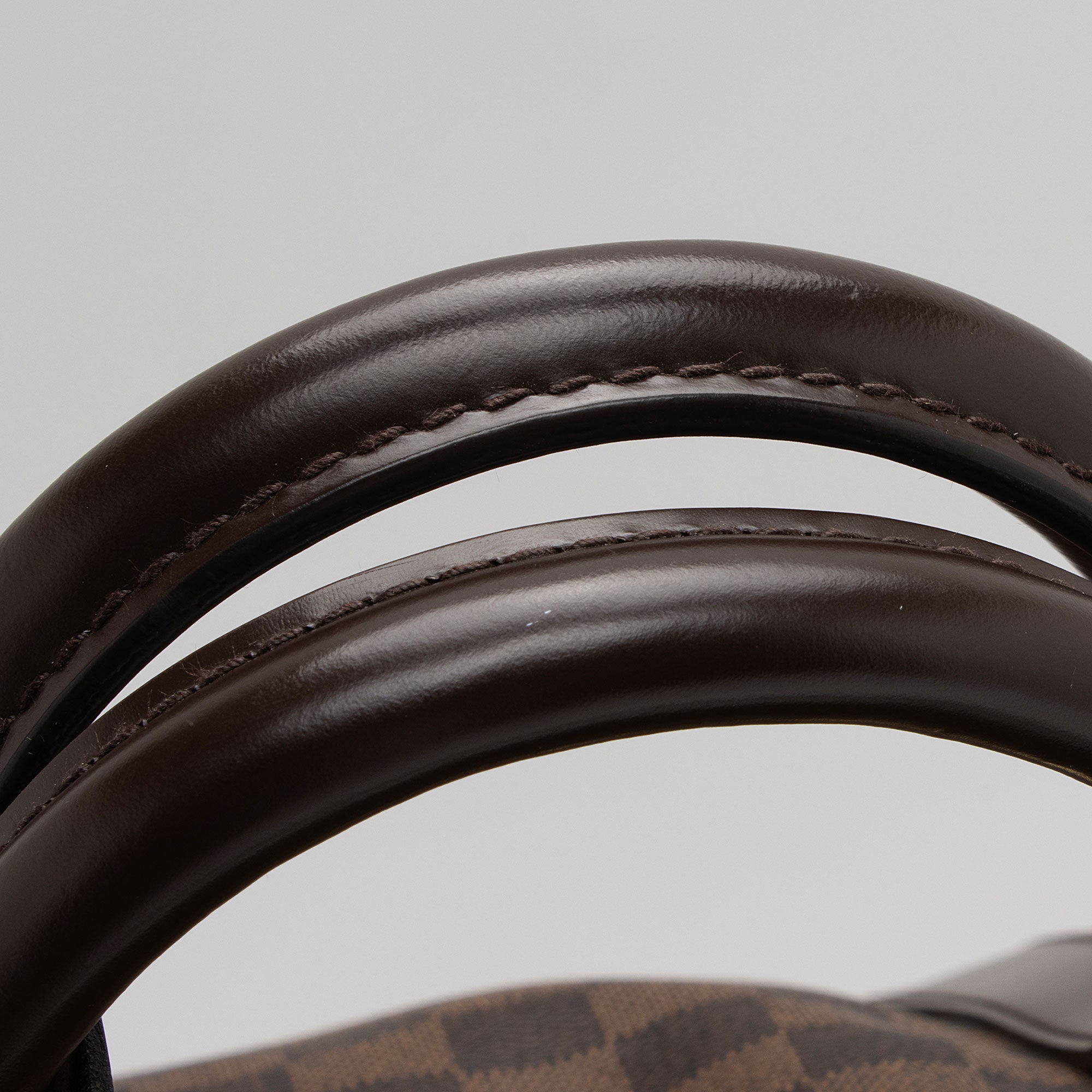 Louis Vuitton Damier Ebene Keepall Bandouliere 55 Duffle Bag (SHF-tEajPT)