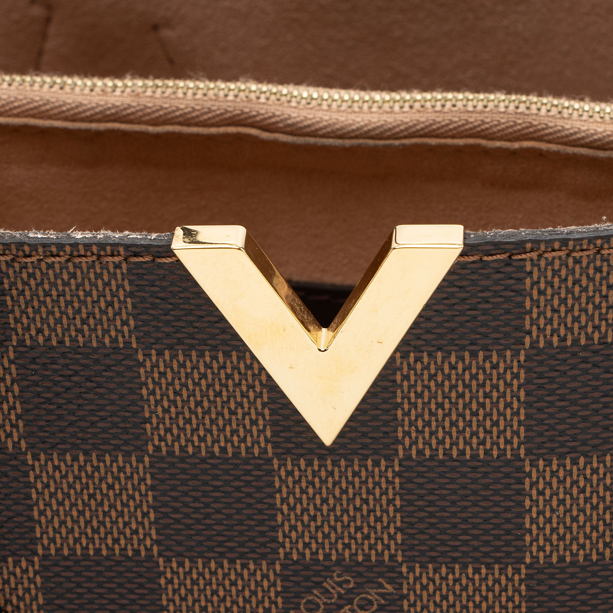 Louis Vuitton Damier Ebene Kensington Tote