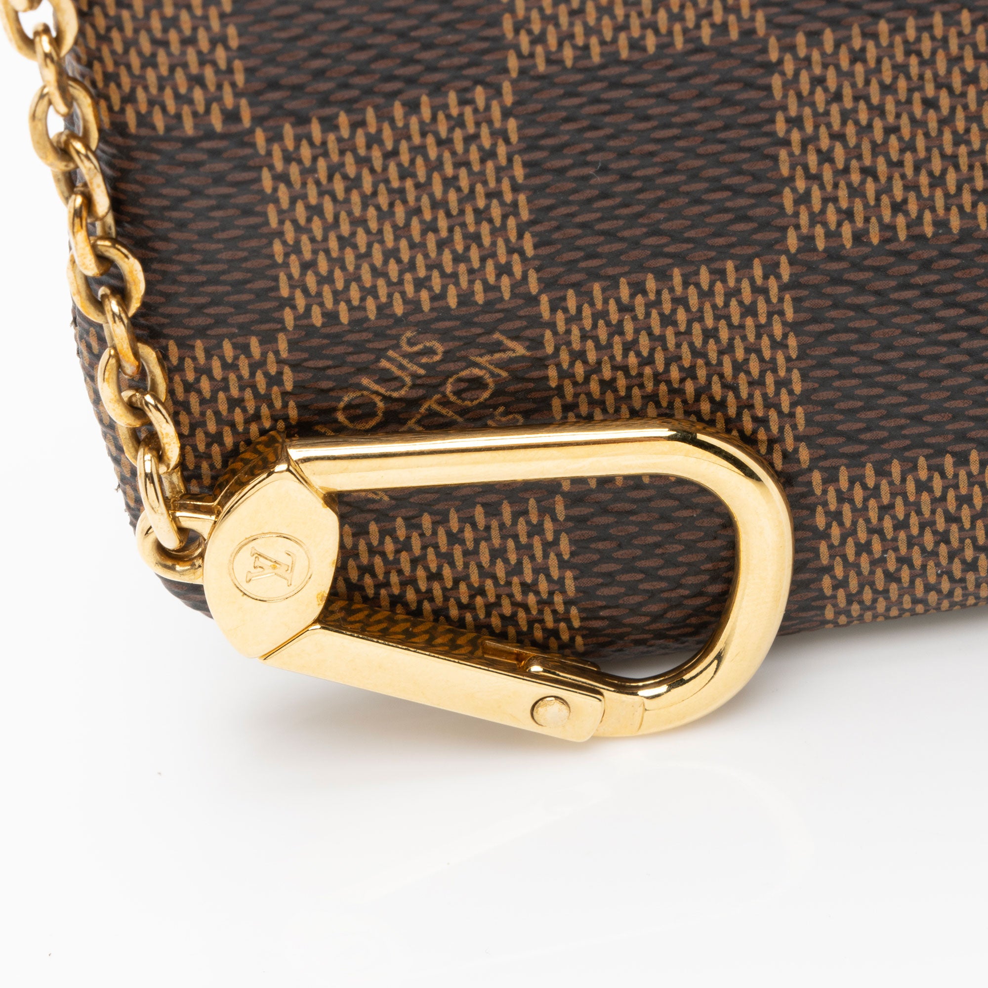 Louis Vuitton Damier Ebene Key Pouch (SHF-hhCQrk)