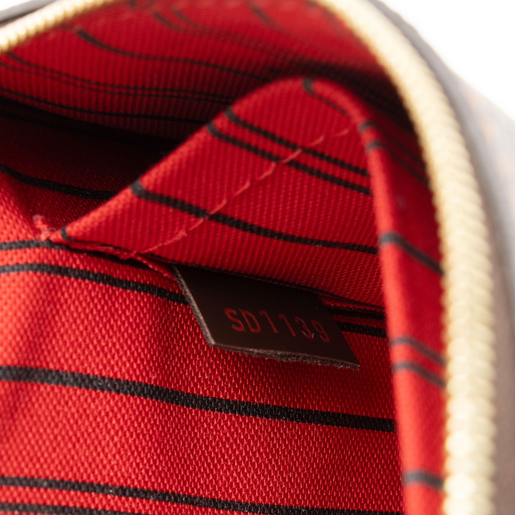 Louis Vuitton Damier Ebene Neverfull MM Pochette (SHF-pl5qAi)