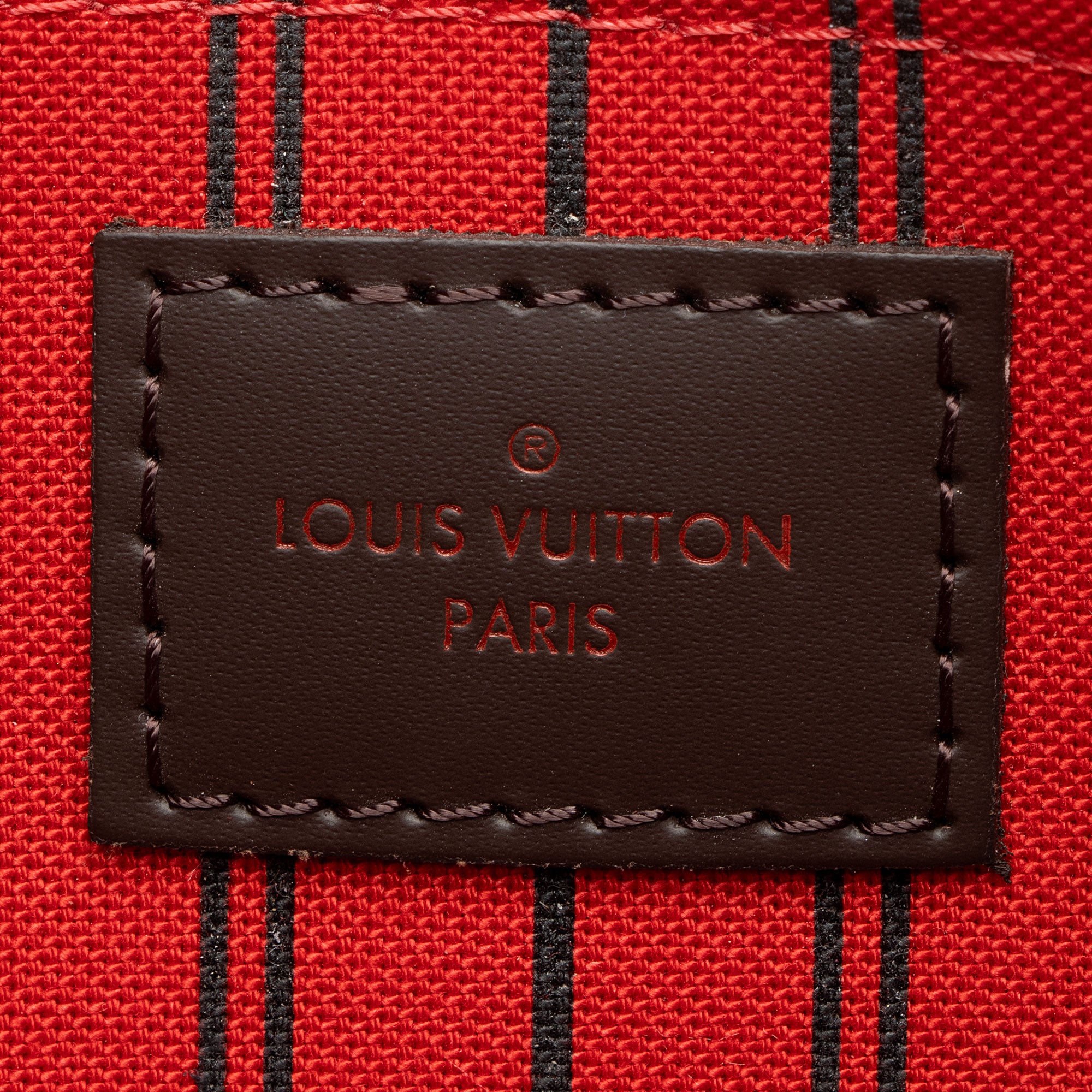 Louis Vuitton Damier Ebene Neverfull MM Pochette