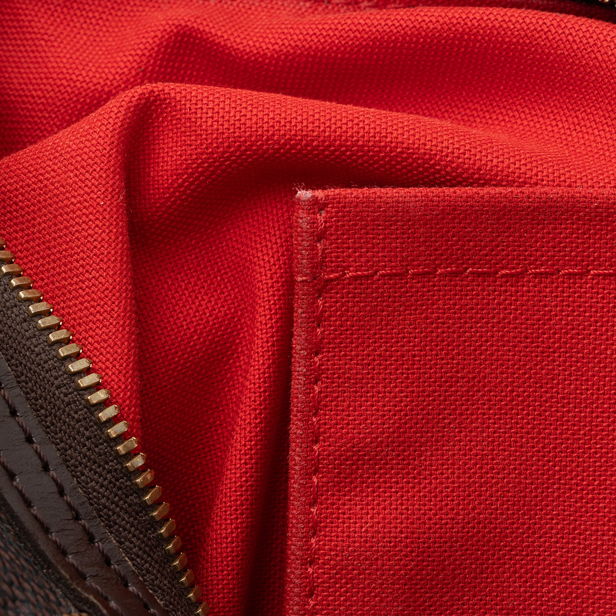 Louis Vuitton Damier Ebene Thames GM Shoulder Bag (SHF-2YfAQM)