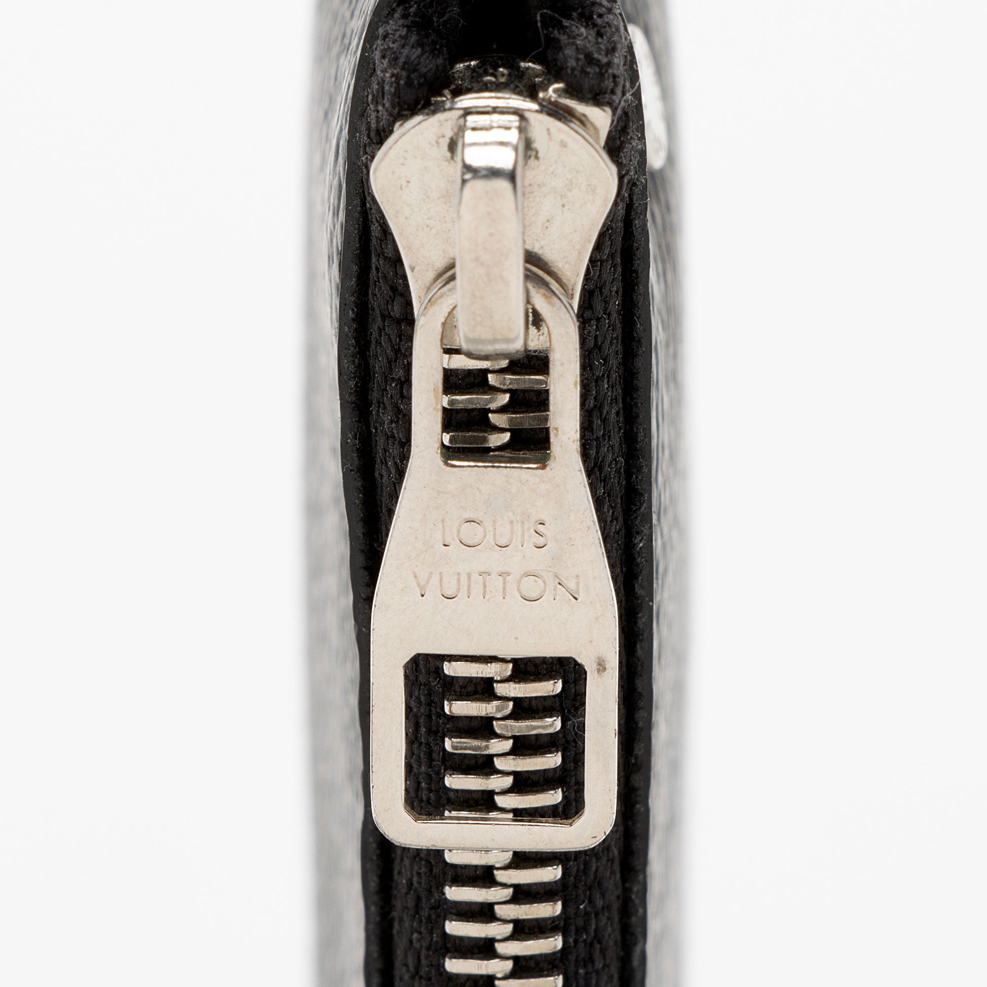 Louis Vuitton Damier Graphite 4 Key Pouch