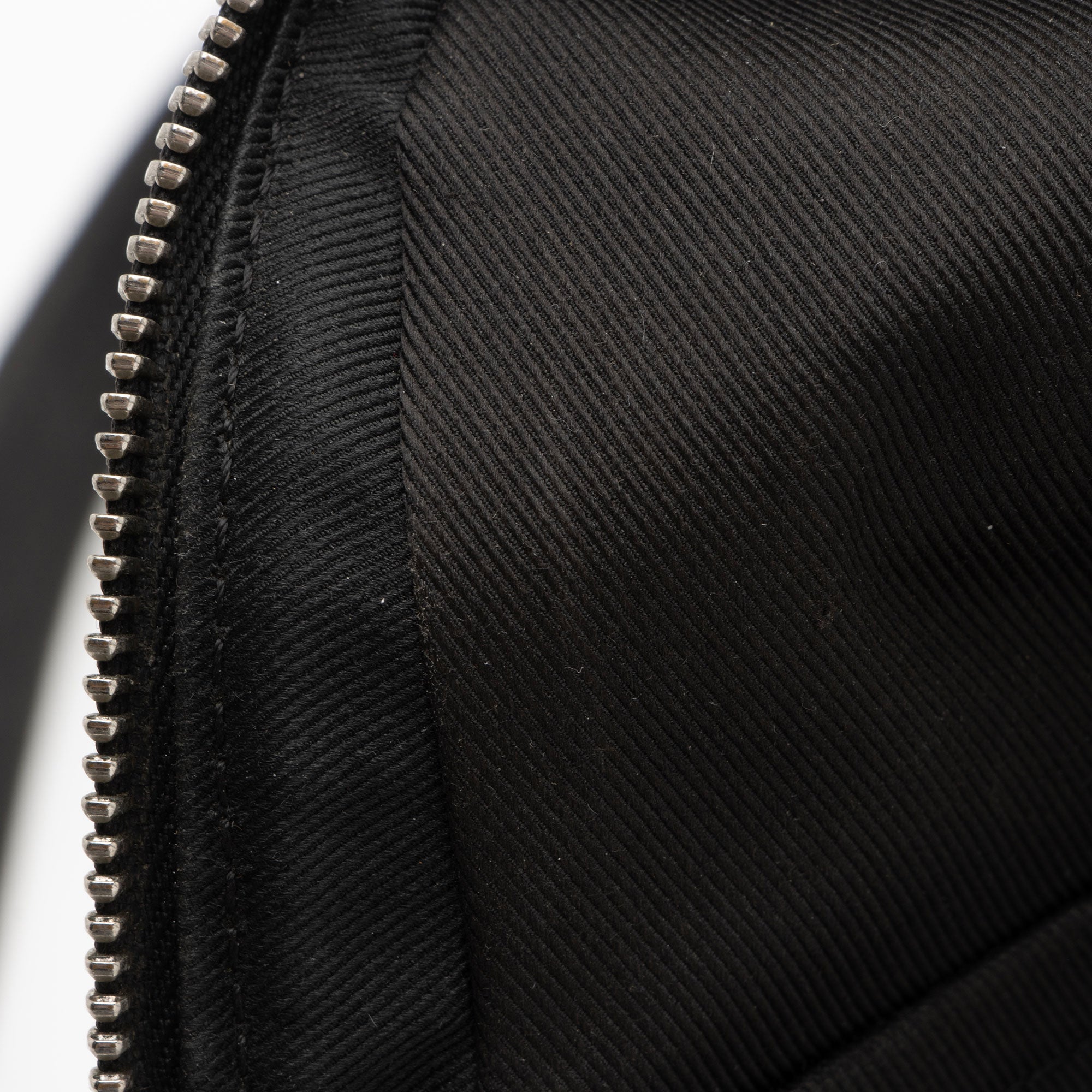 Louis Vuitton Damier Graphite Avenue Sling Bag (SHF-tXtE3t)