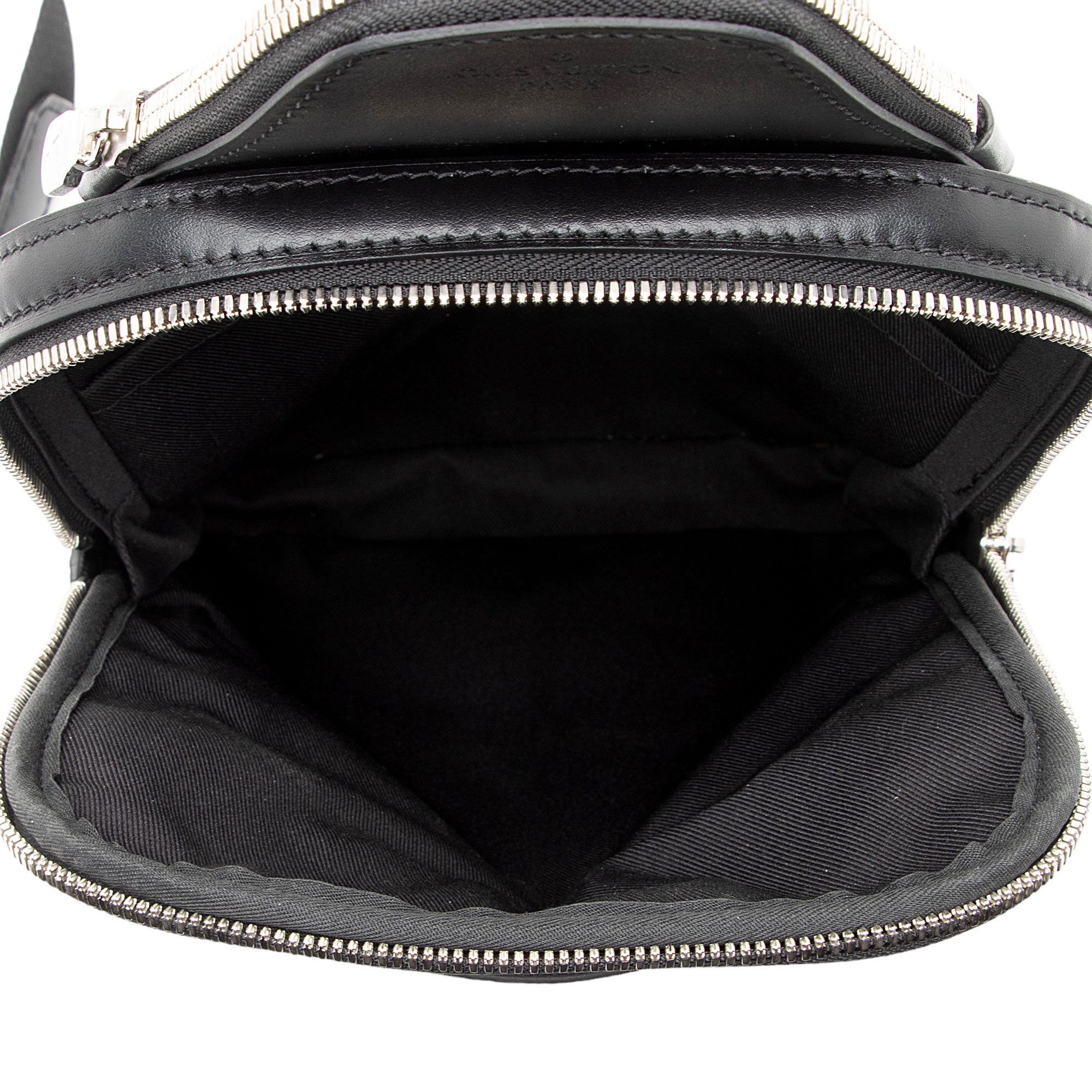 Louis Vuitton Damier Graphite Avenue Sling NM Bag (SHF-W6BKFK)