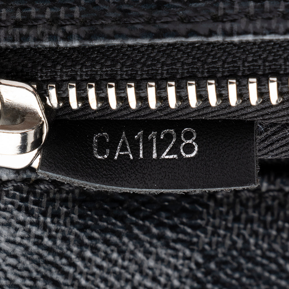 Louis Vuitton Damier Graphite District MM Messenger (SHF-17183)