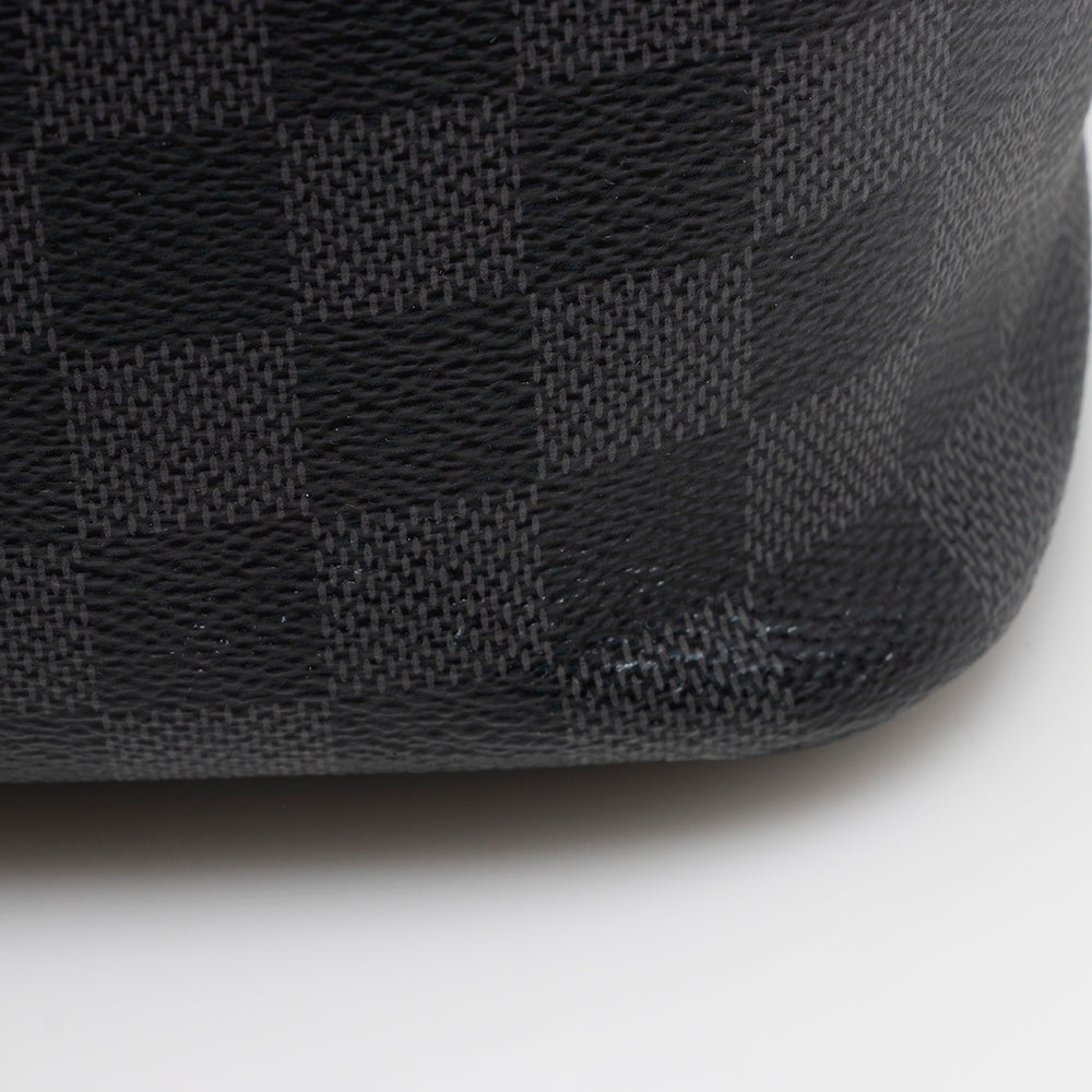 Louis Vuitton Damier Graphite District MM Messenger (SHF-17183)