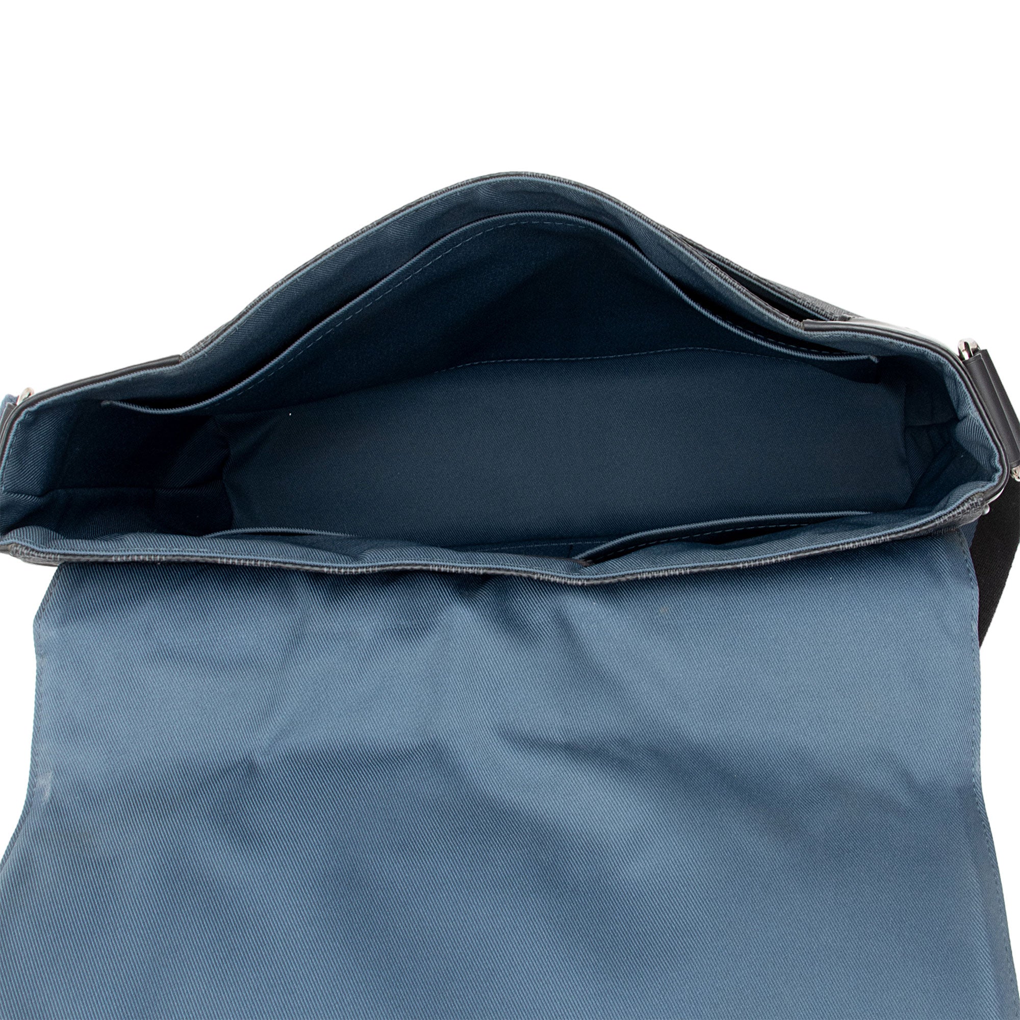 Louis Vuitton Damier Graphite District MM Messenger