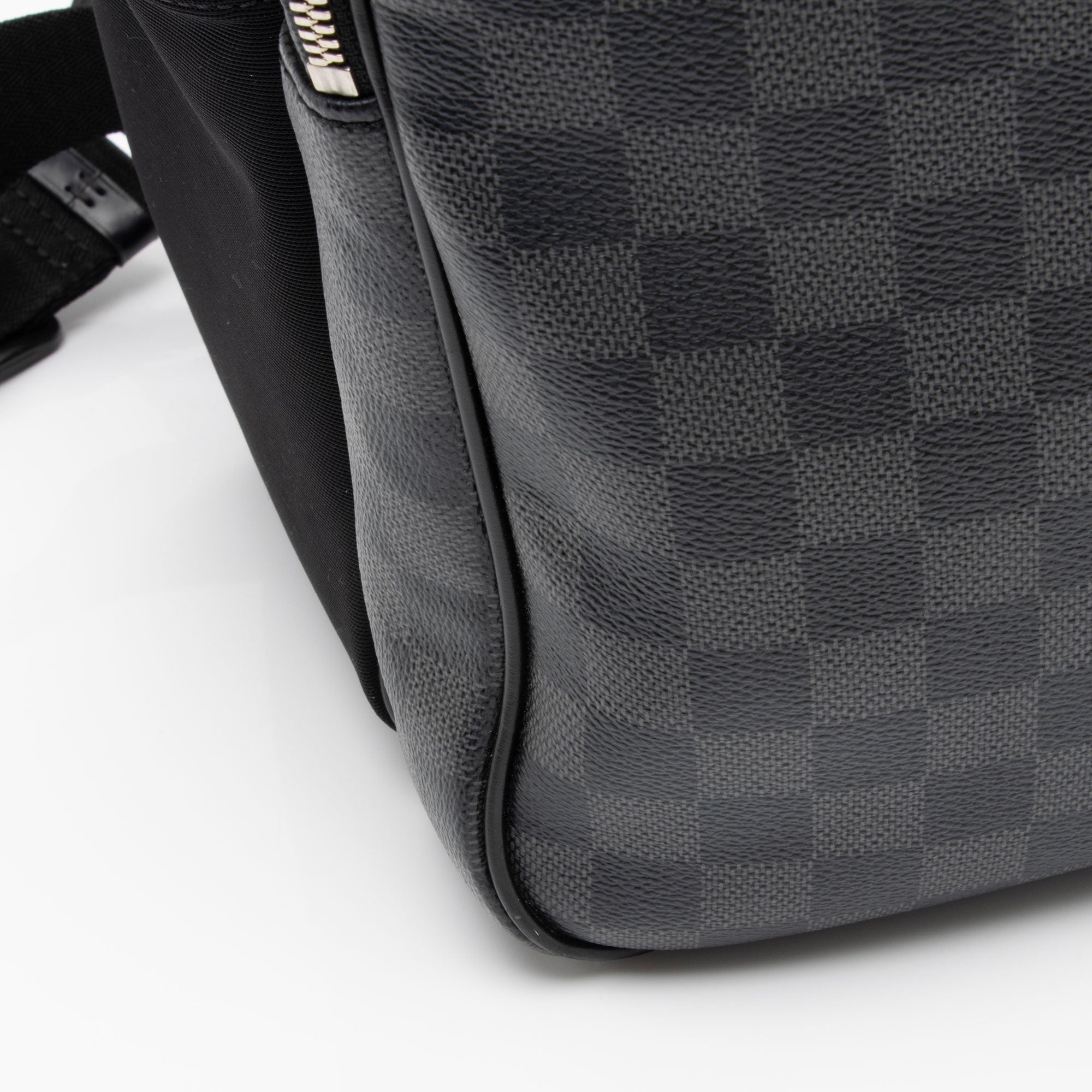 Louis Vuitton Damier Graphite Michael Backpack (SHF-xOritr)