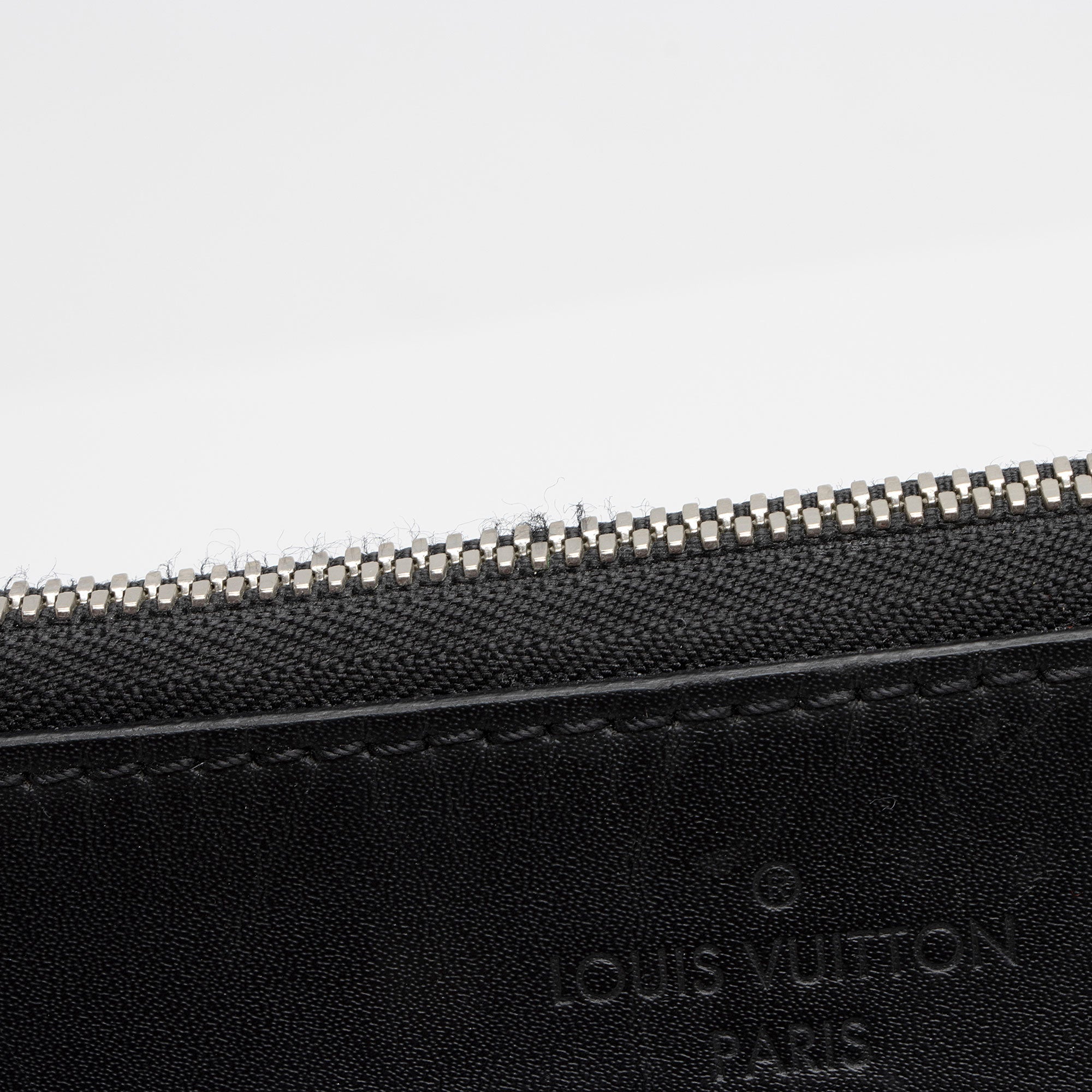 Louis Vuitton Damier Graphite Mick PM NM Messenger Bag (SHF-bwVdAg)