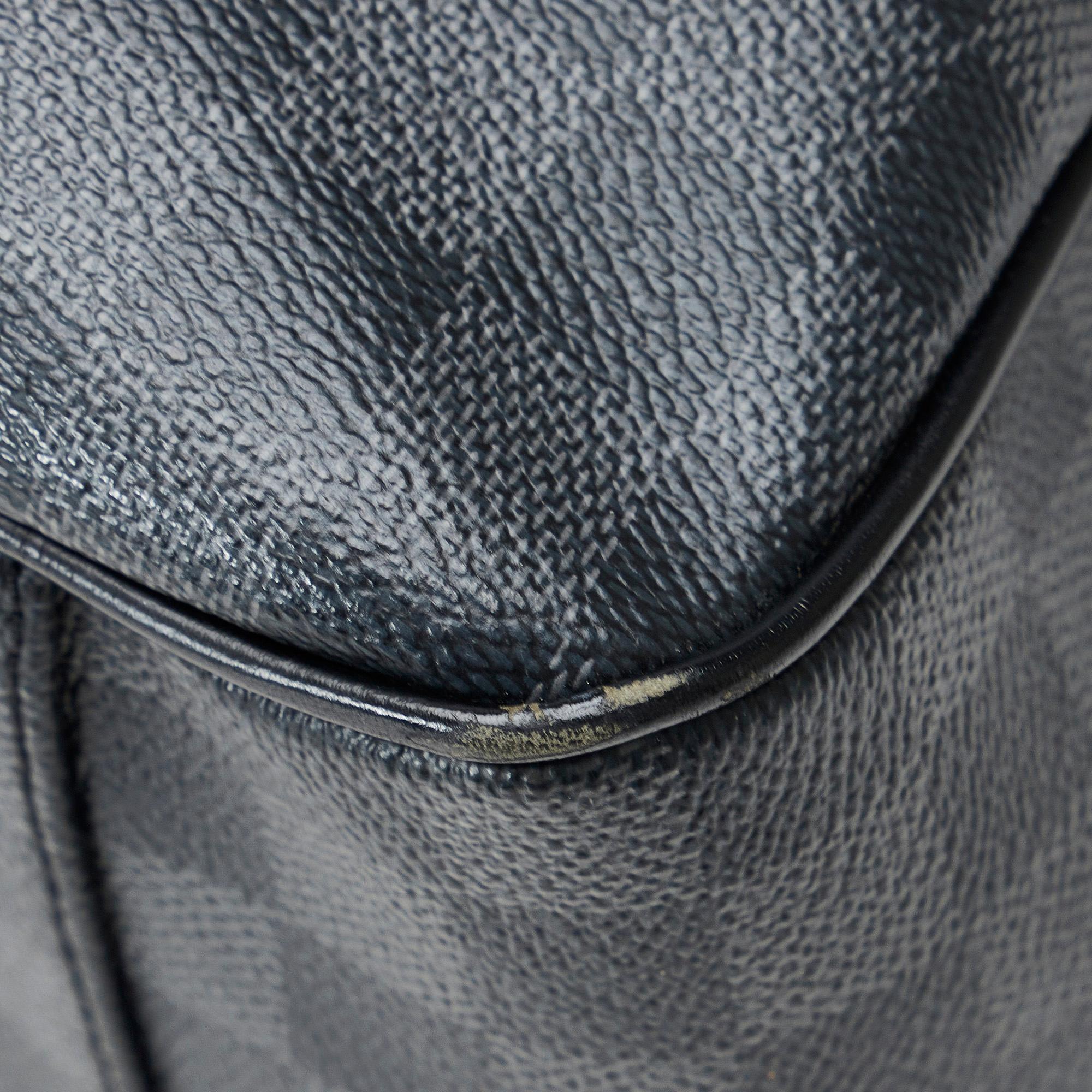 Louis Vuitton Damier Graphite Tadao PM (SHG-Ptb3QR)