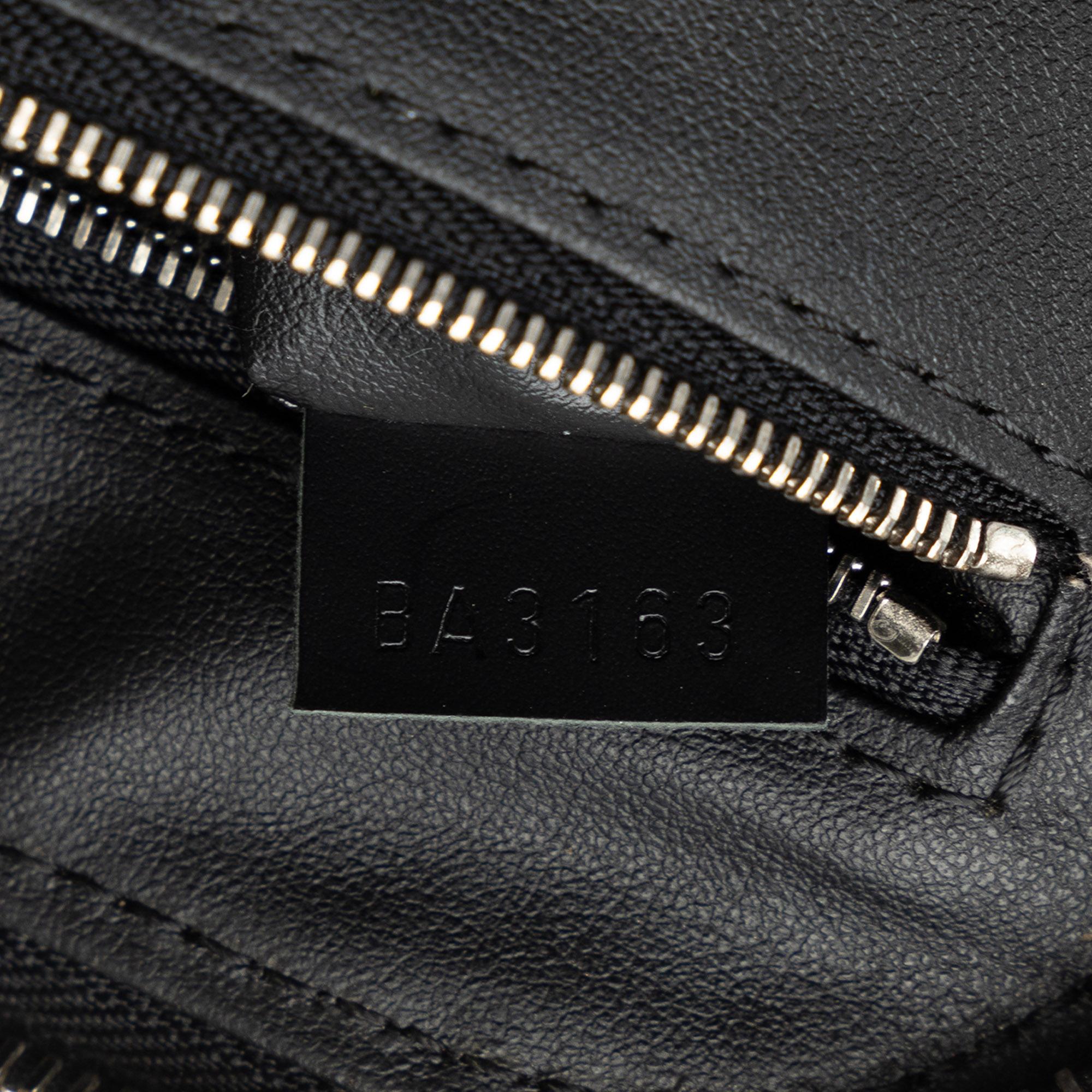 Louis Vuitton Damier Graphite Toiletry Pouch (SHG-axFMKu)
