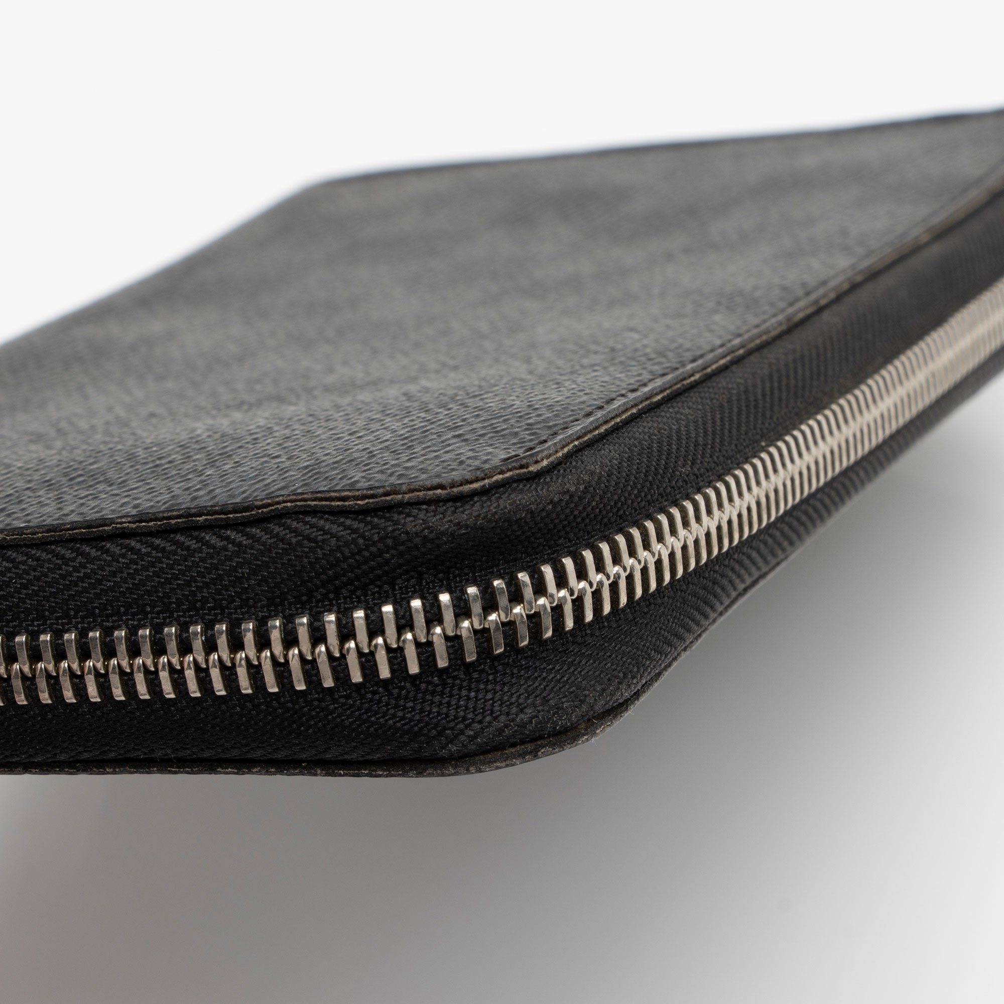 Louis Vuitton Damier Graphite Zippy Organizer Wallet (SHF-QMPVAz)