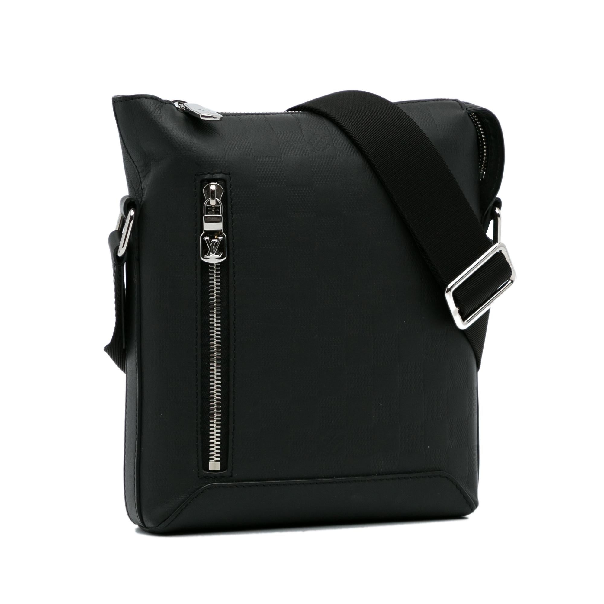 Louis Vuitton Damier Infini Discovery Messenger BB (SHG-xBkVzV)