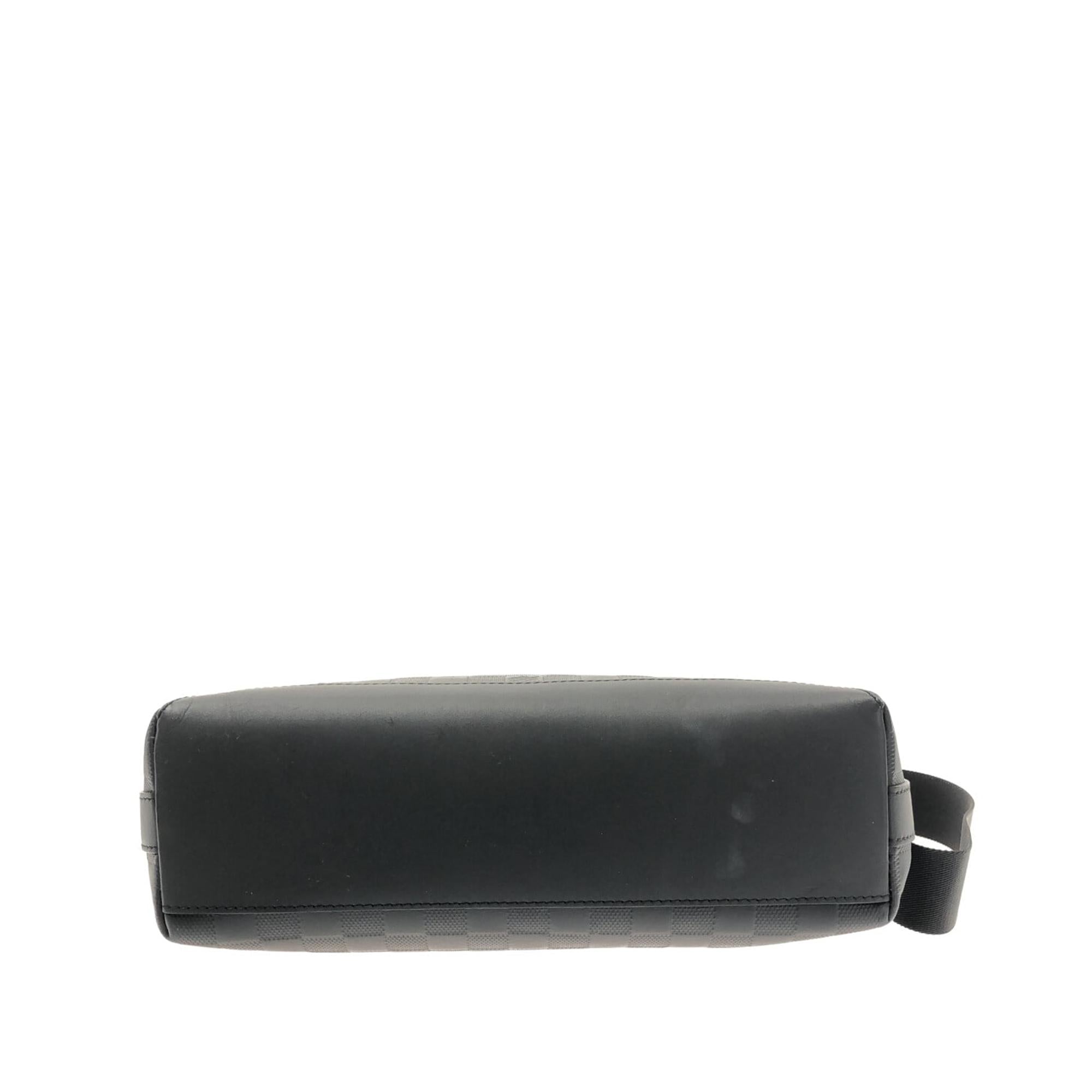 Louis Vuitton Damier Infini Discovery Messenger MM (SHG-2iD54a)