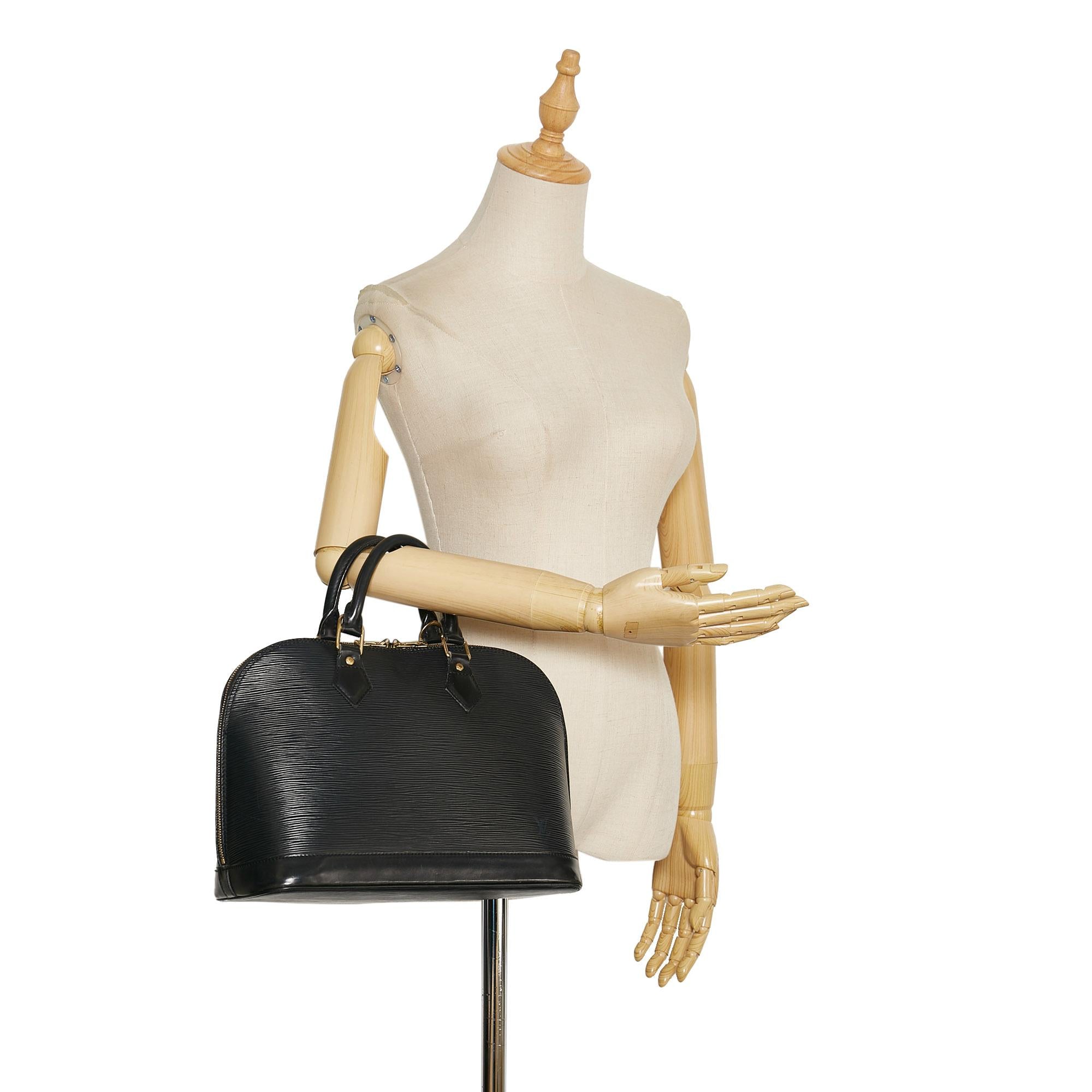 Louis Vuitton Epi Alma PM (SHG-Oa0RdR)