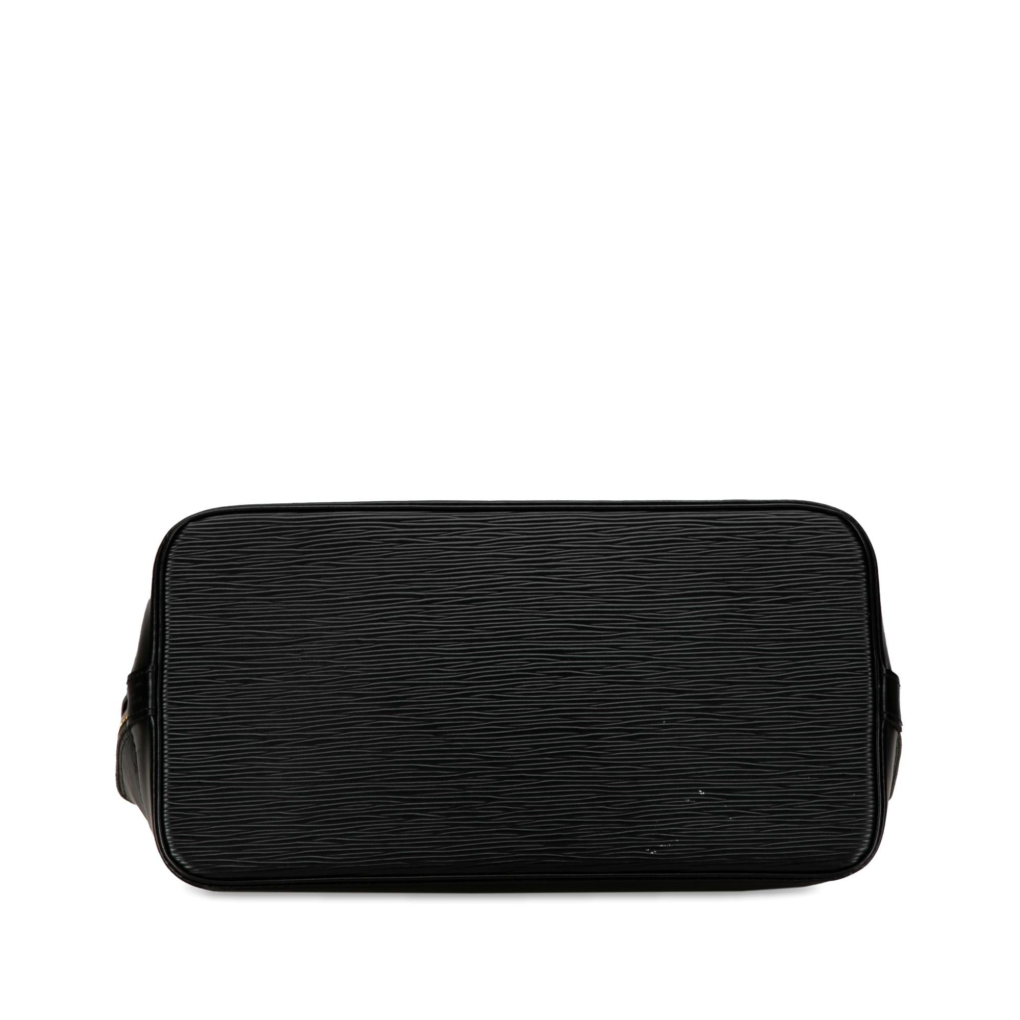 Louis Vuitton Epi Alma PM (SHG-BU9g5h)