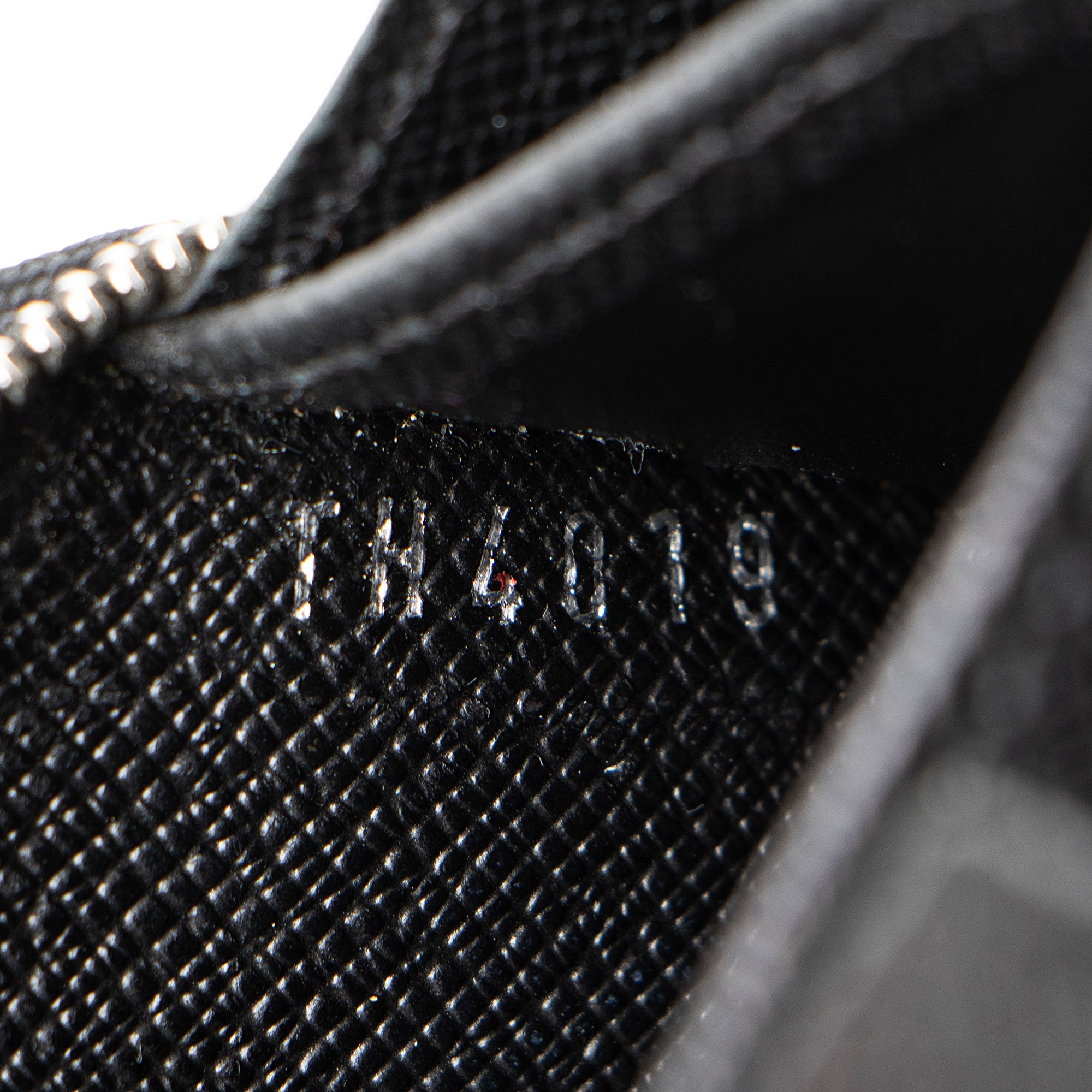 Louis Vuitton Epi Electric Zippy Coin Wallet (SHF-A1QFua)