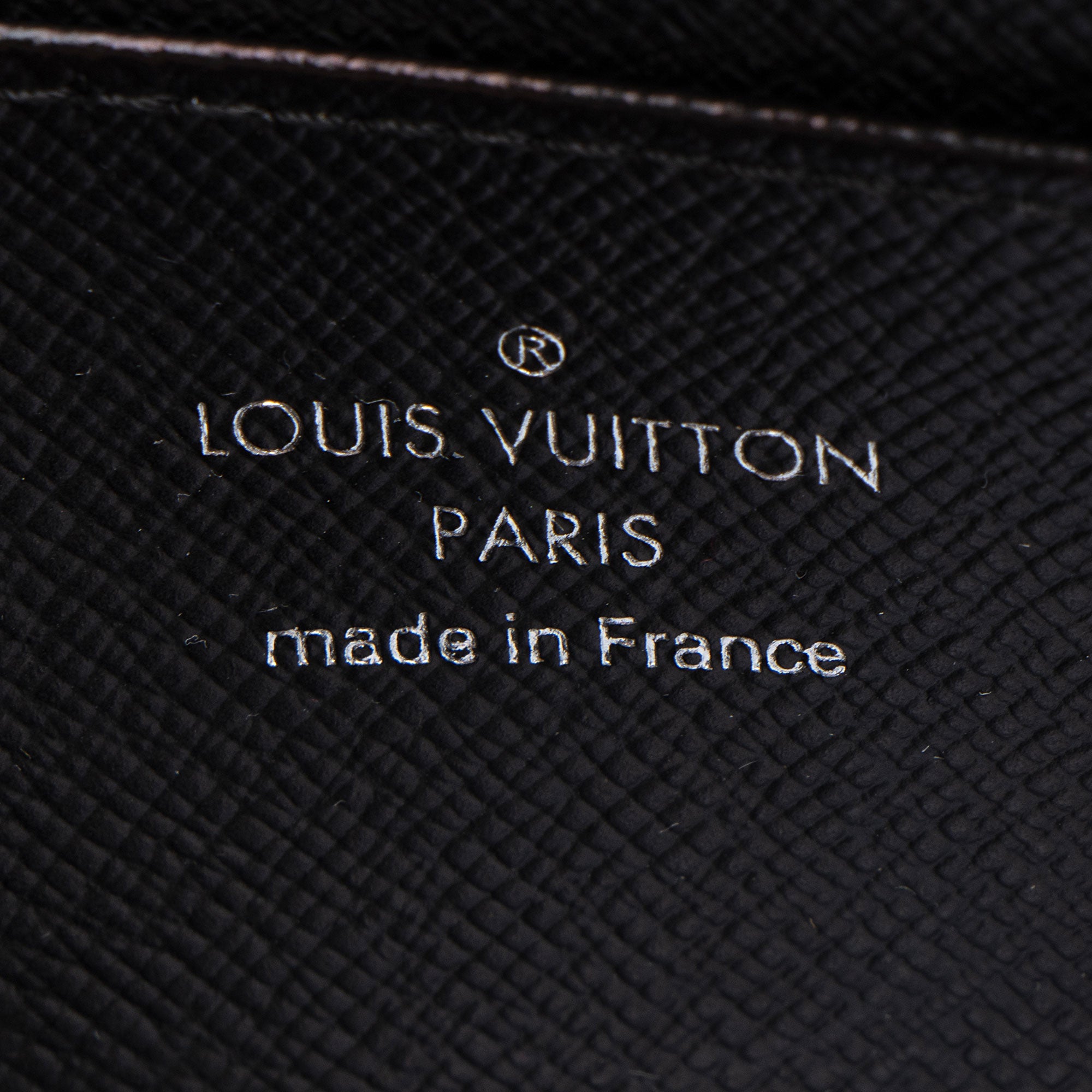 Louis Vuitton Epi Electric Zippy Coin Wallet (SHF-A1QFua)