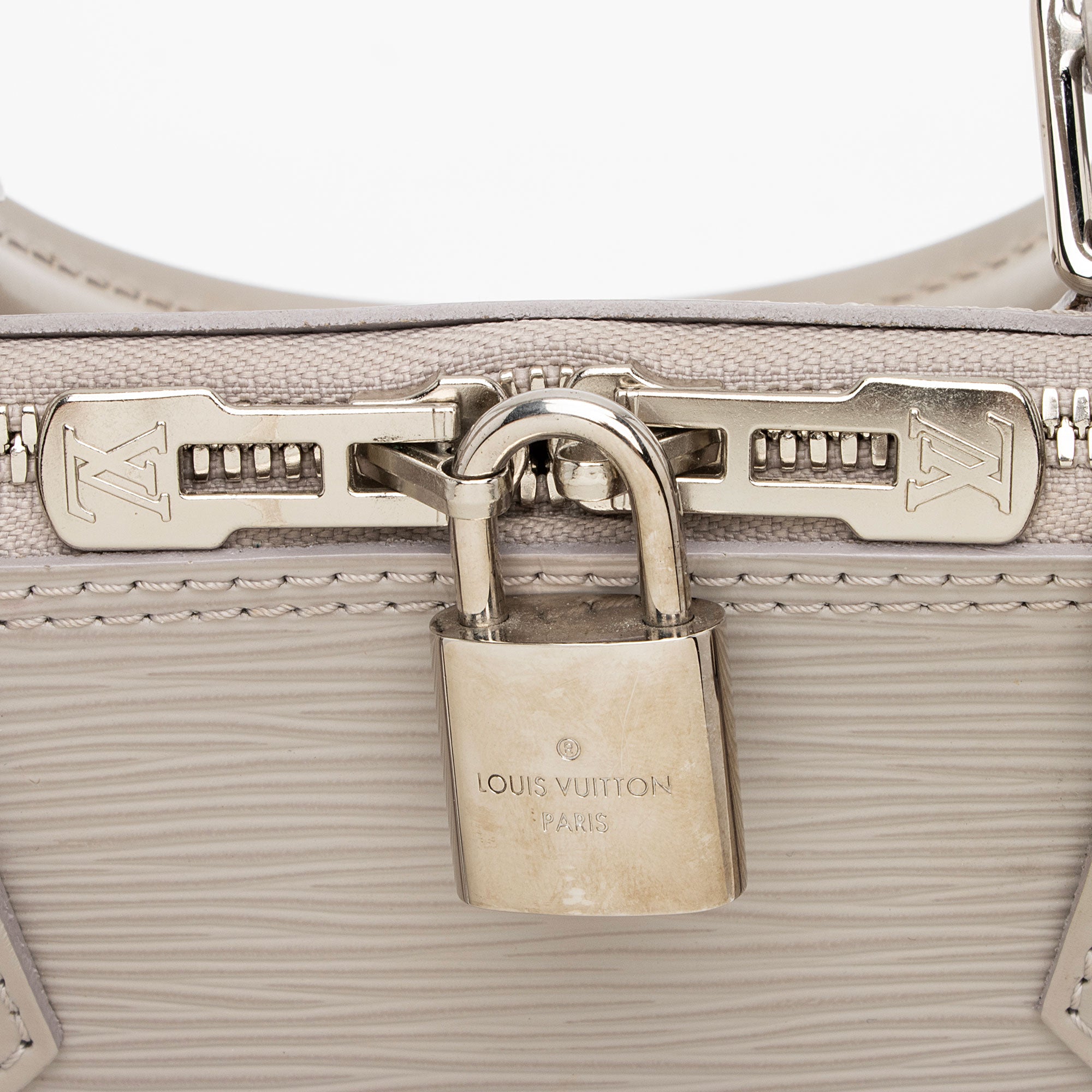 Louis Vuitton Epi Leather Alma PM Satchel (SHF-nM4eEK)