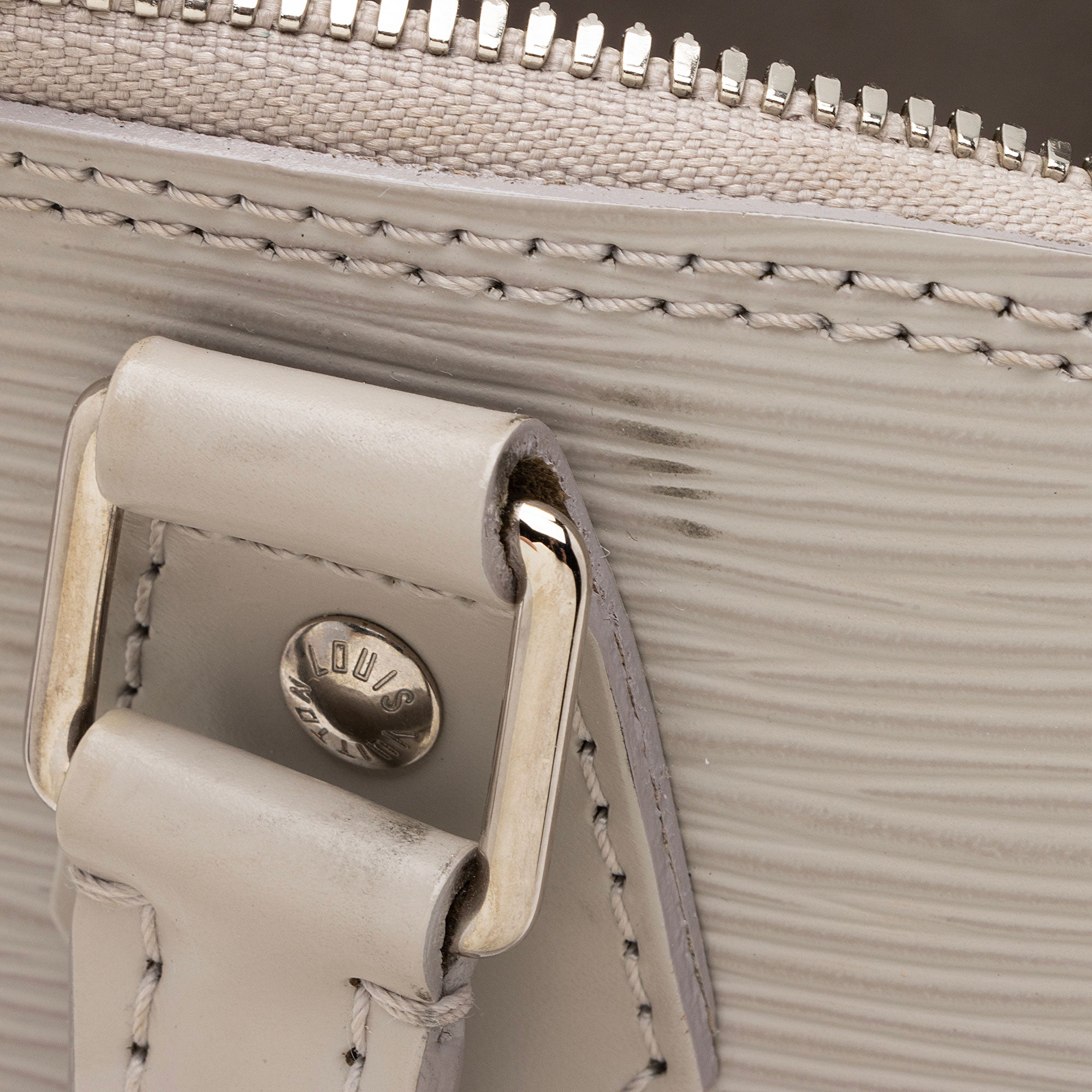 Louis Vuitton Epi Leather Alma PM Satchel (SHF-nM4eEK)