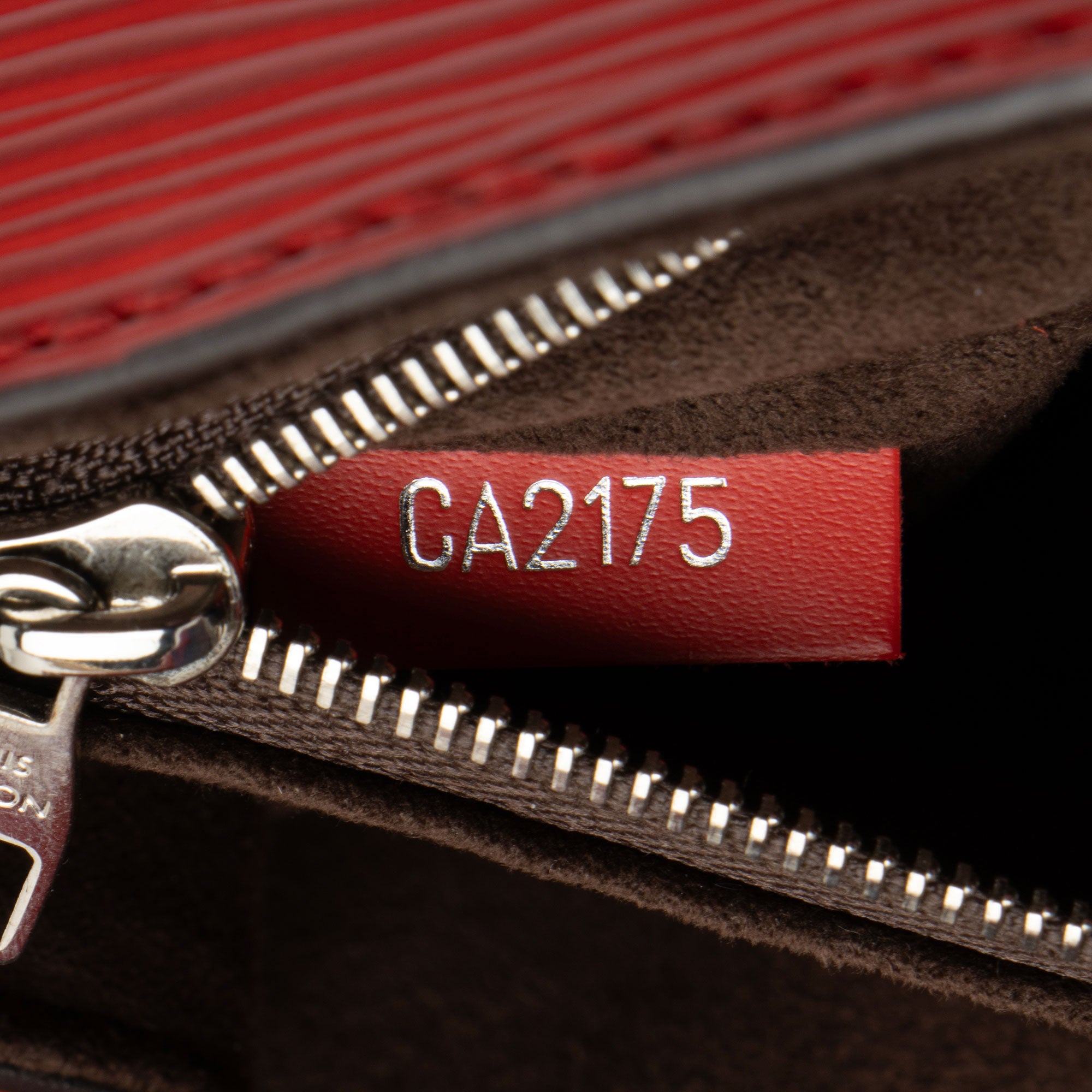 Louis Vuitton Epi Leather Cluny BB Satchel (SHF-wWUMDV)