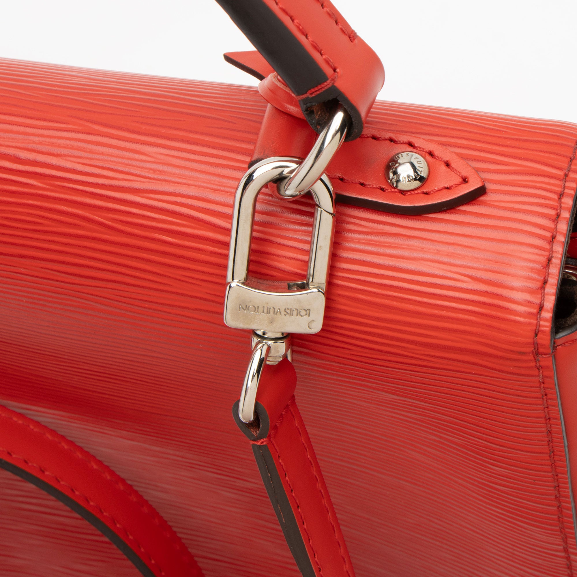 Louis Vuitton Epi Leather Cluny BB Satchel (SHF-wWUMDV)