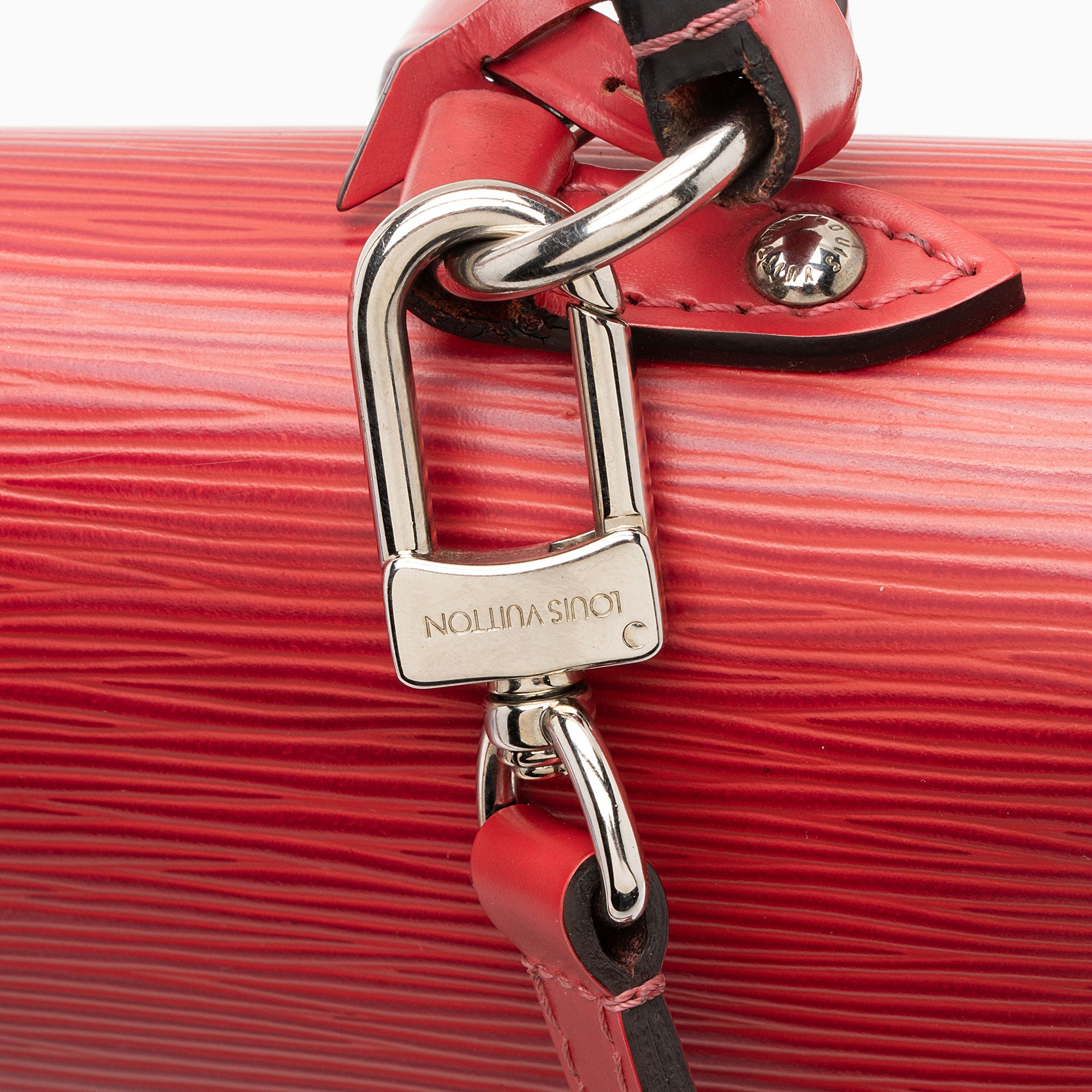 Louis Vuitton Epi Leather Cluny MM Satchel (SHF-0nGtw1)
