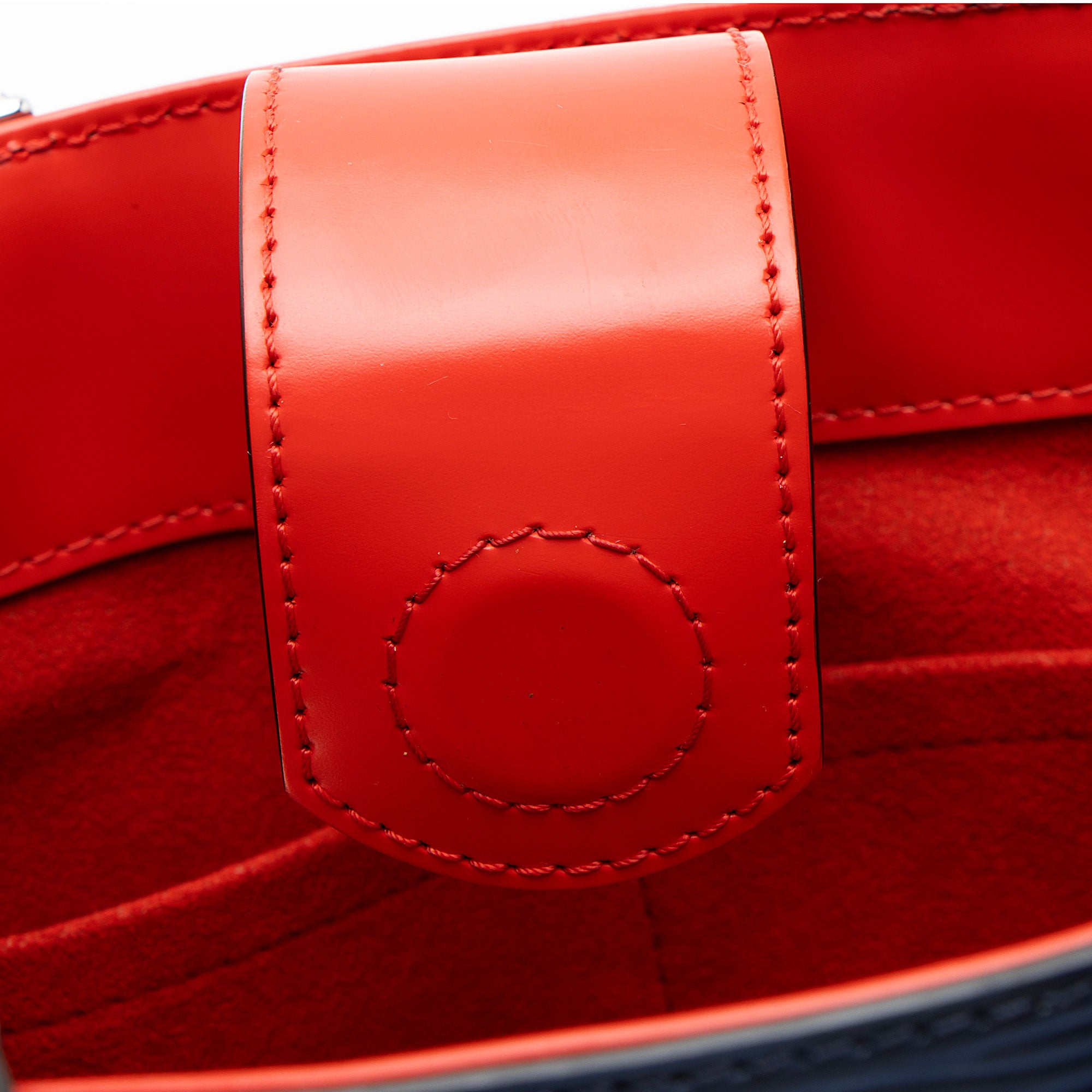 Louis Vuitton Epi Leather Kleber PM Tote (SHF-2hUF3o)