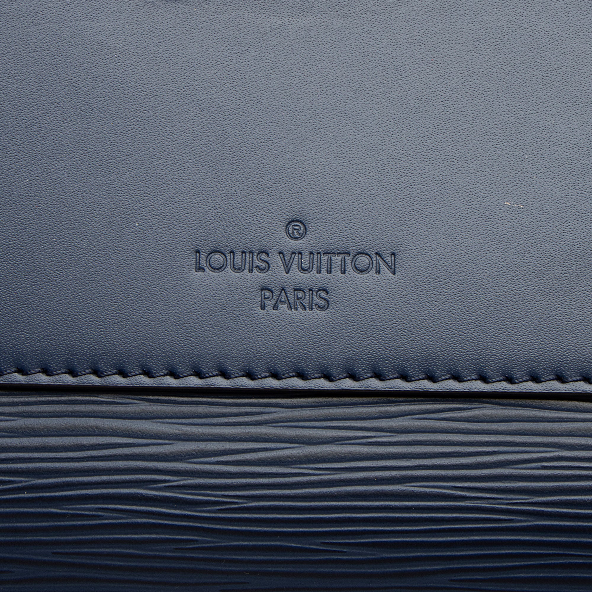 Louis Vuitton Epi Leather Kleber PM Tote (SHF-2hUF3o)