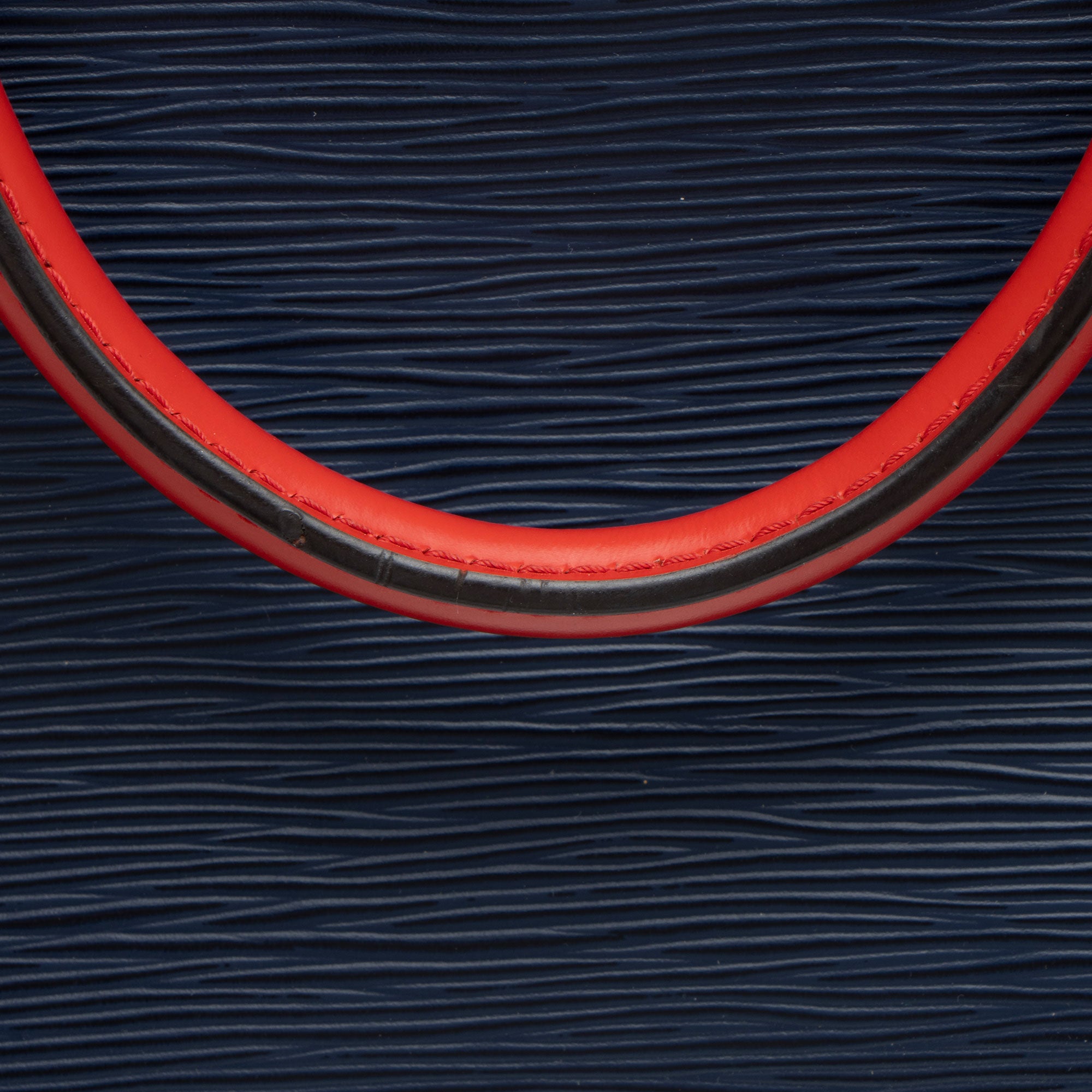 Louis Vuitton Epi Leather Kleber PM Tote (SHF-2hUF3o)