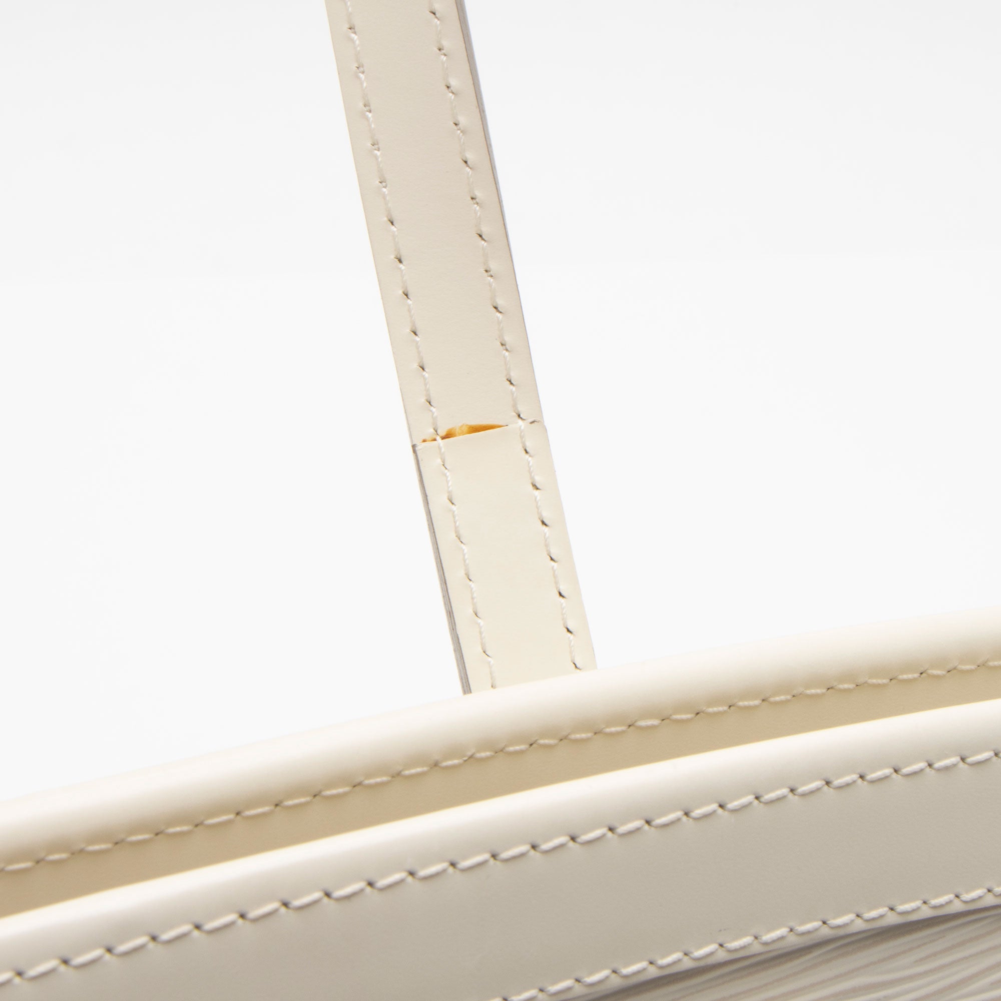 Louis Vuitton Epi Leather Madeleine GM Tote (SHF-4a0SKb)