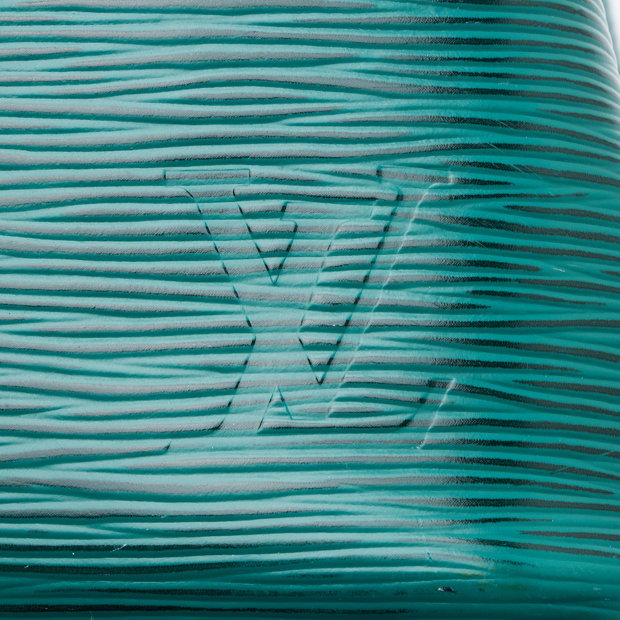 Louis Vuitton Epi Leather Neonoe BB Shoulder Bag