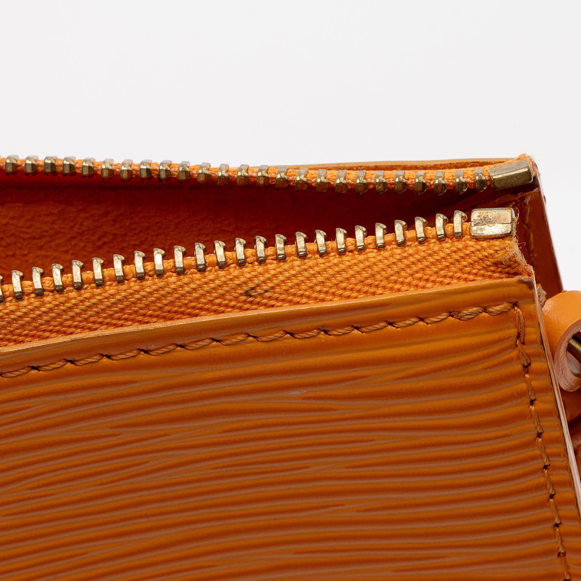 Louis Vuitton Epi Leather Pochette 21 Accessoires (SHF-17013)