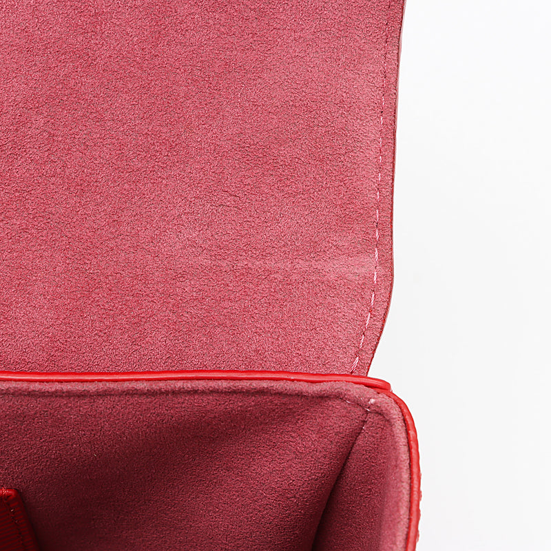 Louis Vuitton Epi Leather Twist MM Shoulder Bag (SHF-Di84Nn)