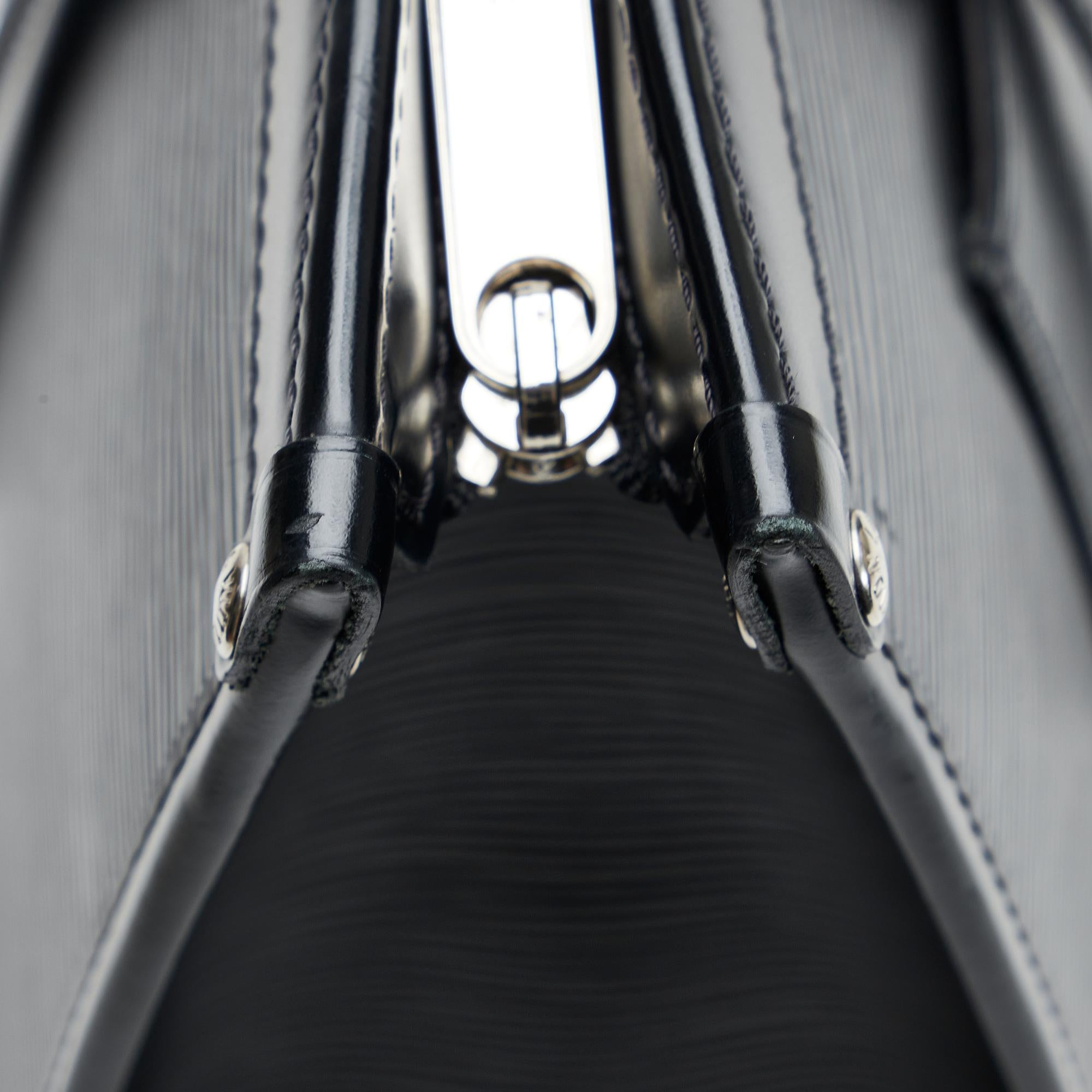 Louis Vuitton Epi Madeleine GM (SHG-krvazq)