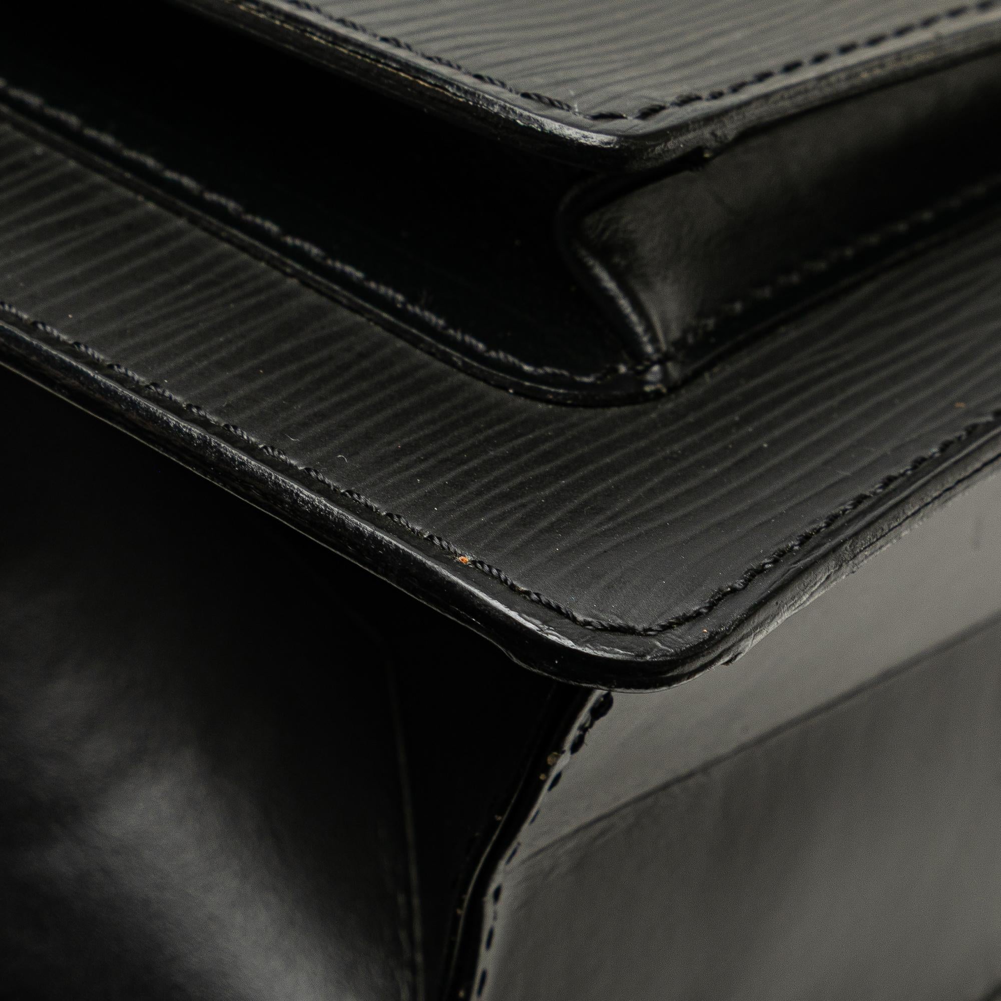 Louis Vuitton Epi Monceau 28