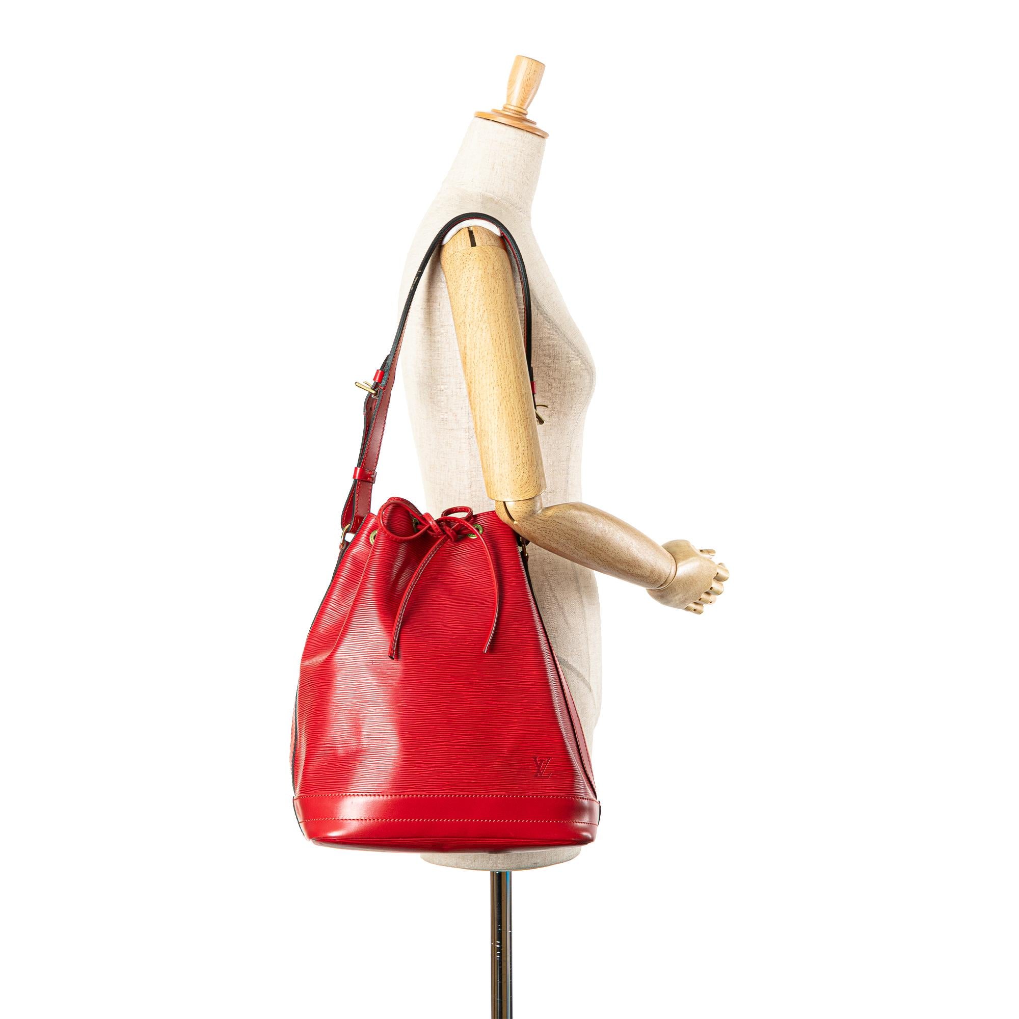 Louis Vuitton Epi Noe GM