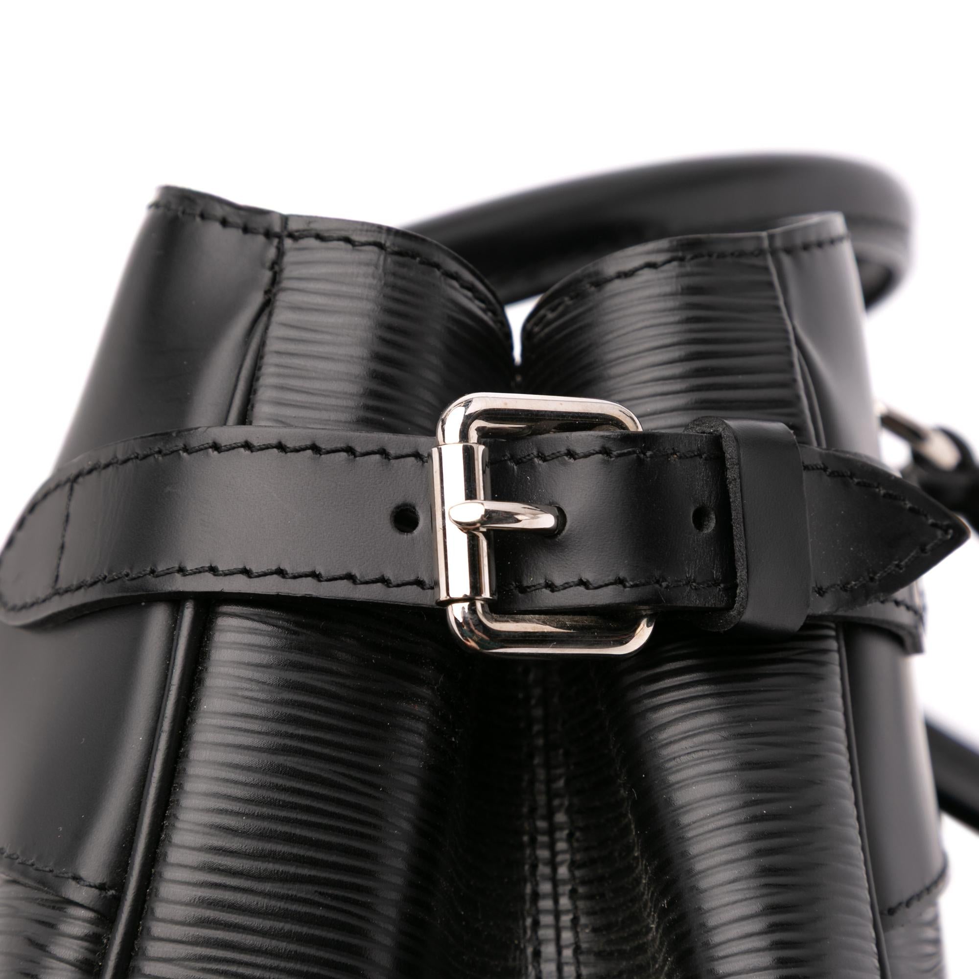 Louis Vuitton Epi Passy PM