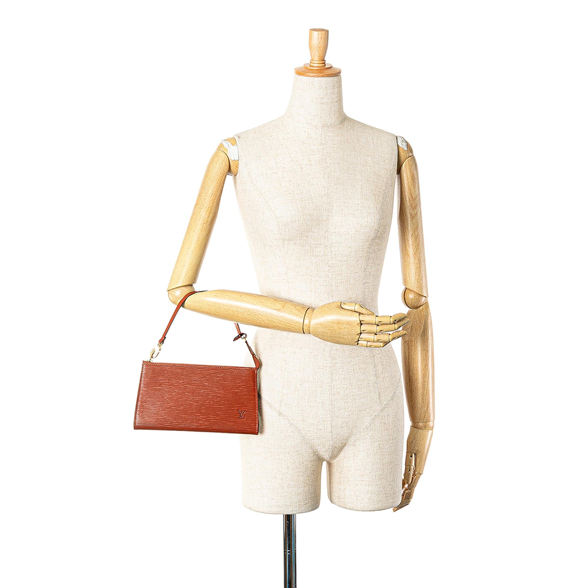 Louis Vuitton Epi Pochette Accessoires (SHG-ZSN6ek)