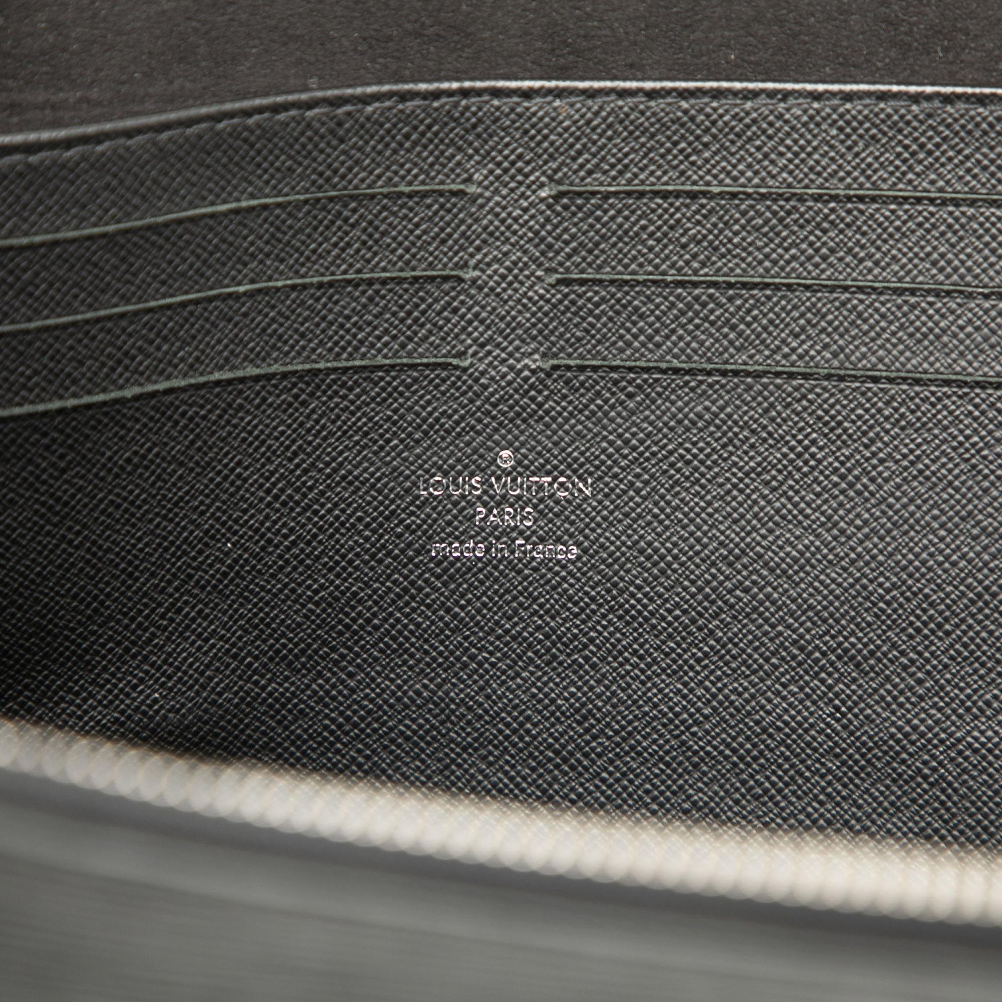 Louis Vuitton Epi Pochette Jour PM