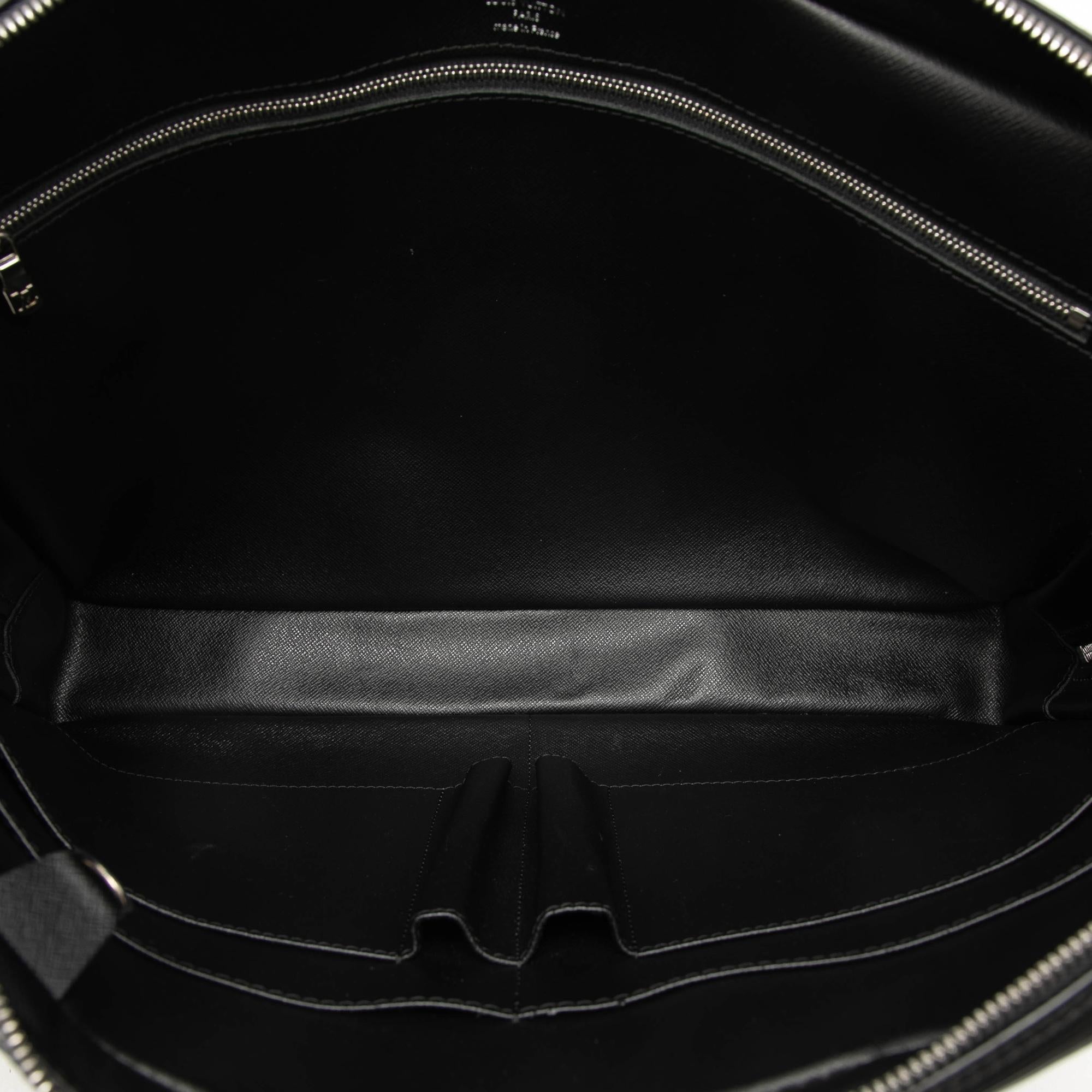 Louis Vuitton Epi Porte Documents Voyage