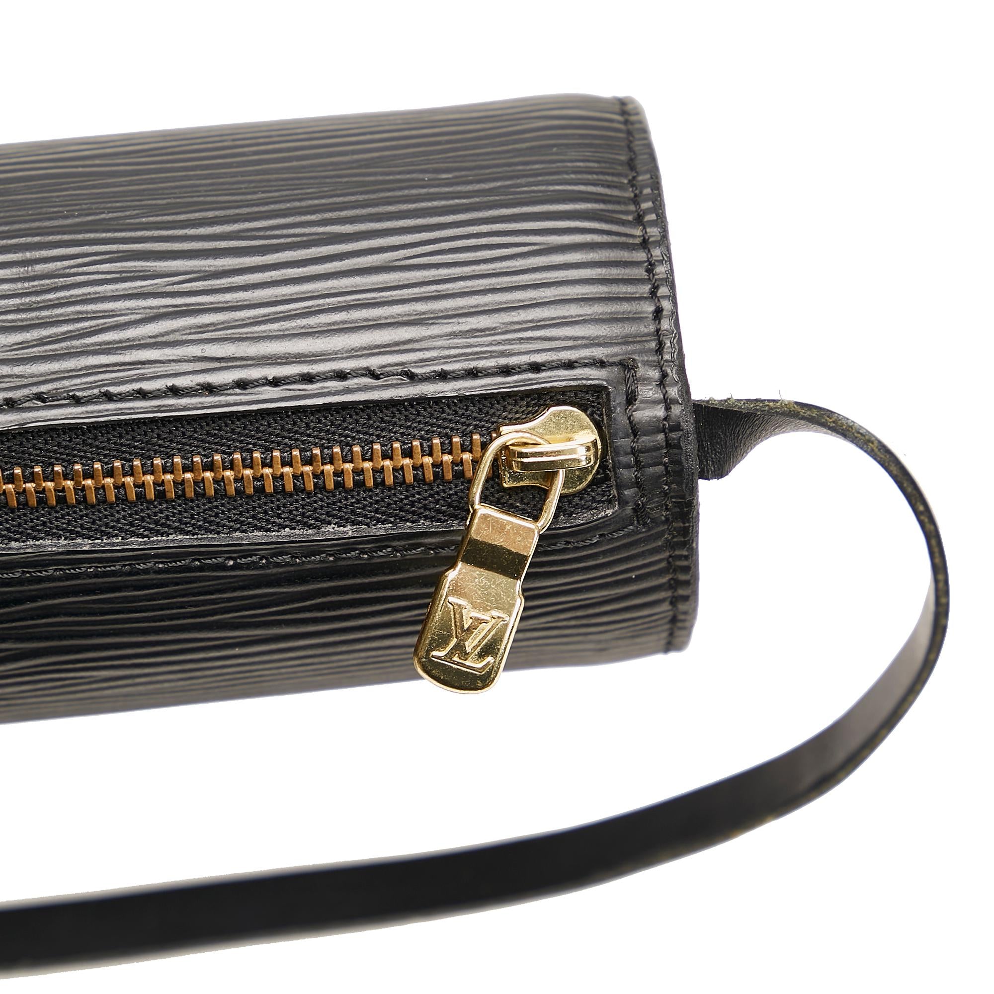 Louis Vuitton Epi Soufflot (SHG-2L5GIk)