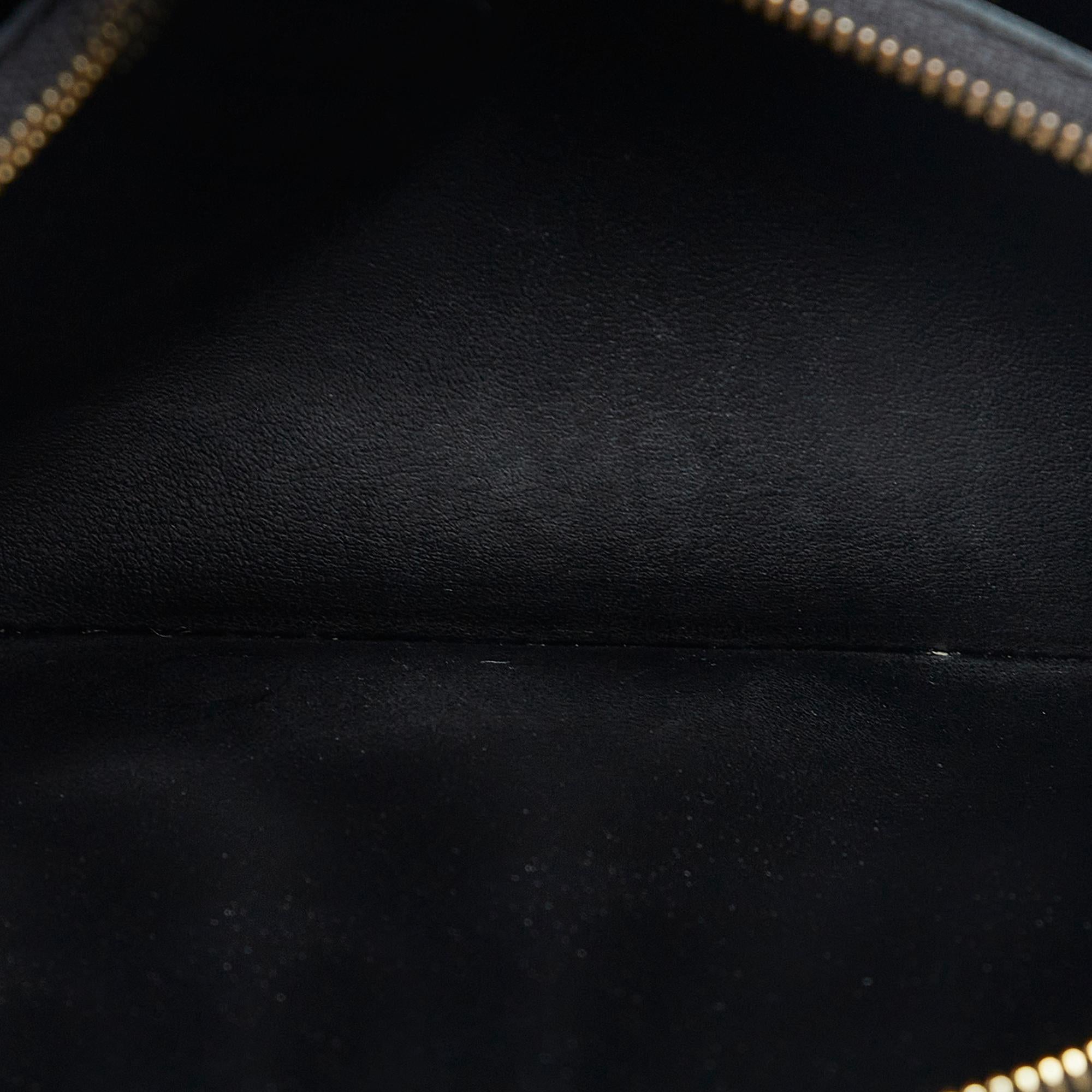 Louis Vuitton Epi Twist Love Lock Chain Wallet (SHG-WDV2bU)