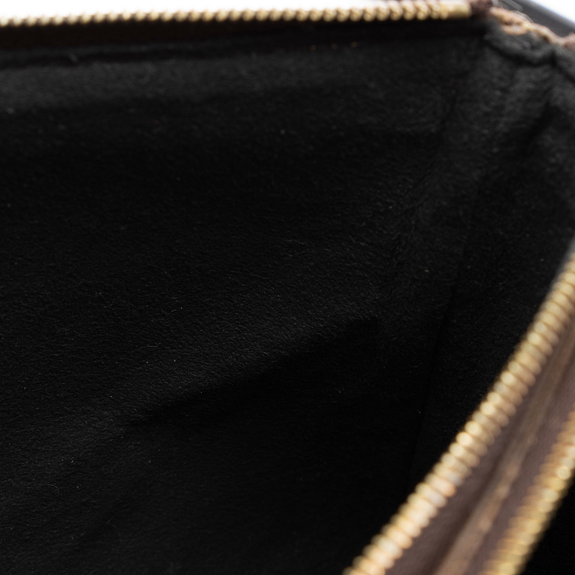 Louis Vuitton Giant Monogram Canvas Double Zip Pochette (SHF-gxhVVJ)
