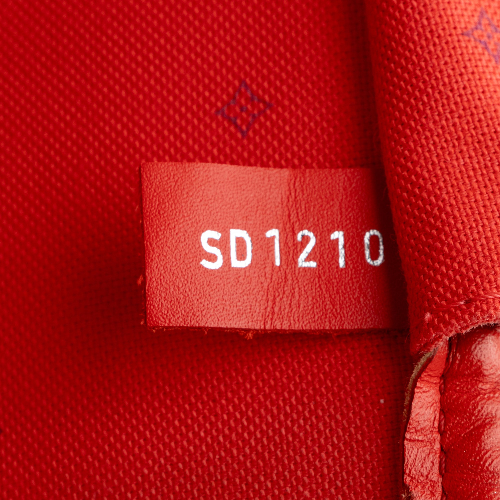 Louis Vuitton Giant Monogram Canvas Escale Neverfull MM Tote (SHF-Gnk0zz)